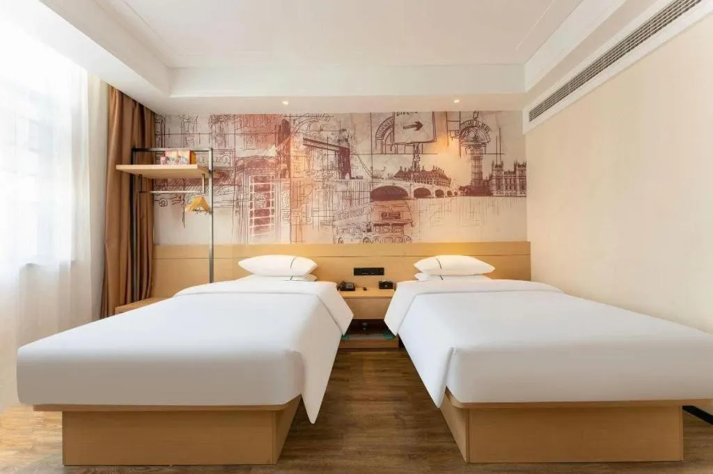 Bed in City Comfort Inn Wuhan Yangluo Wanda Plaza