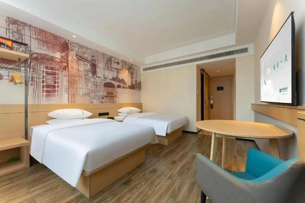 Bed in City Comfort Inn Wuhan Yangluo Wanda Plaza