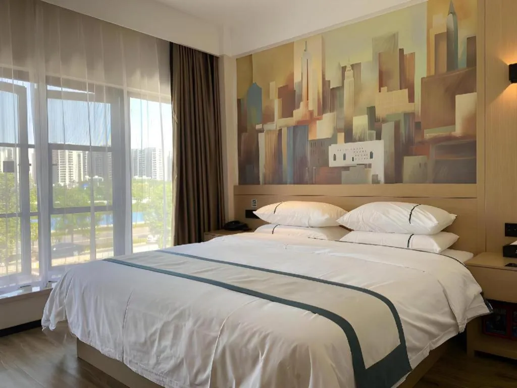 Bed in City Comfort Inn Wuhan Yangluo Wanda Plaza