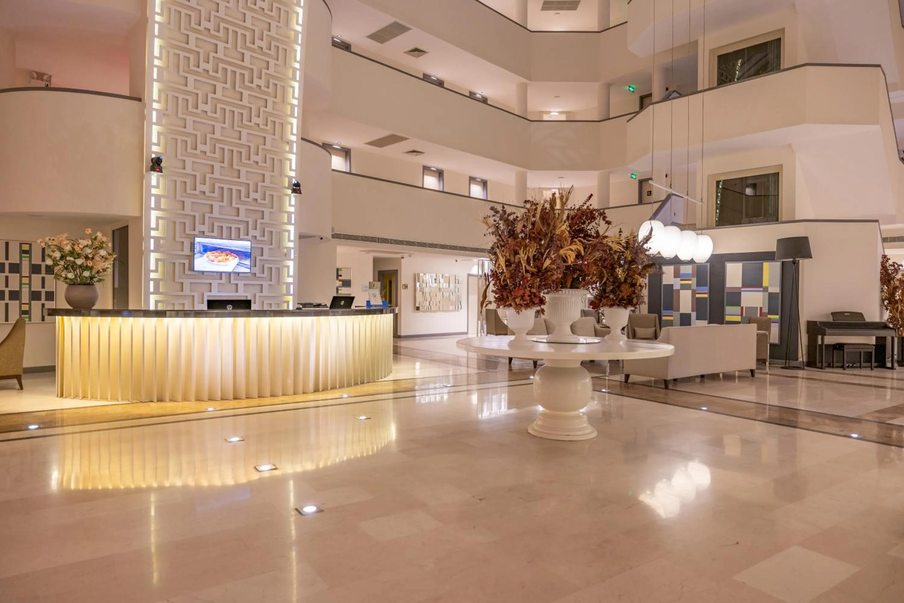 Lobby or reception in Sisus Marina Hotel