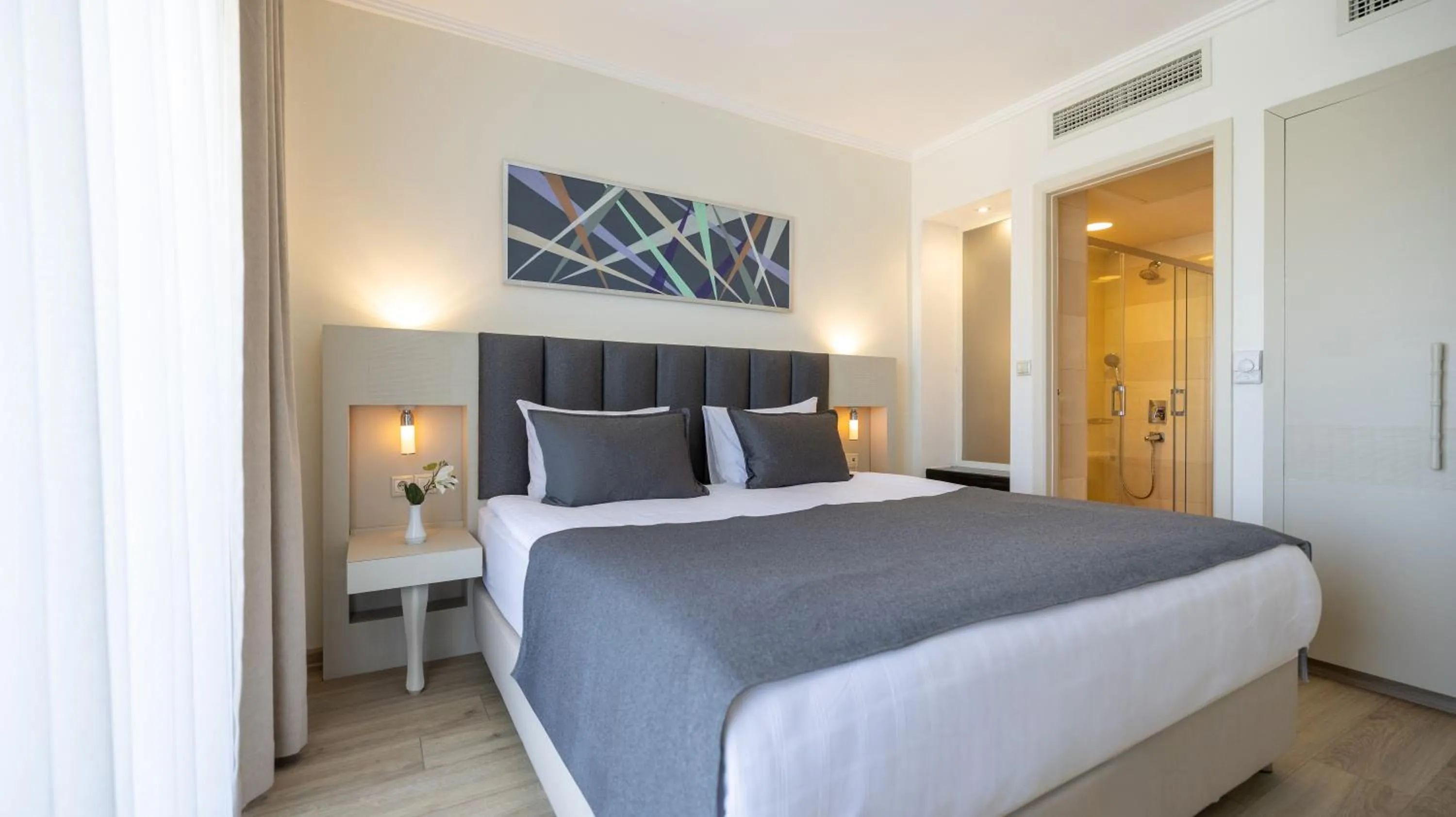 Bed in Sisus Marina Hotel