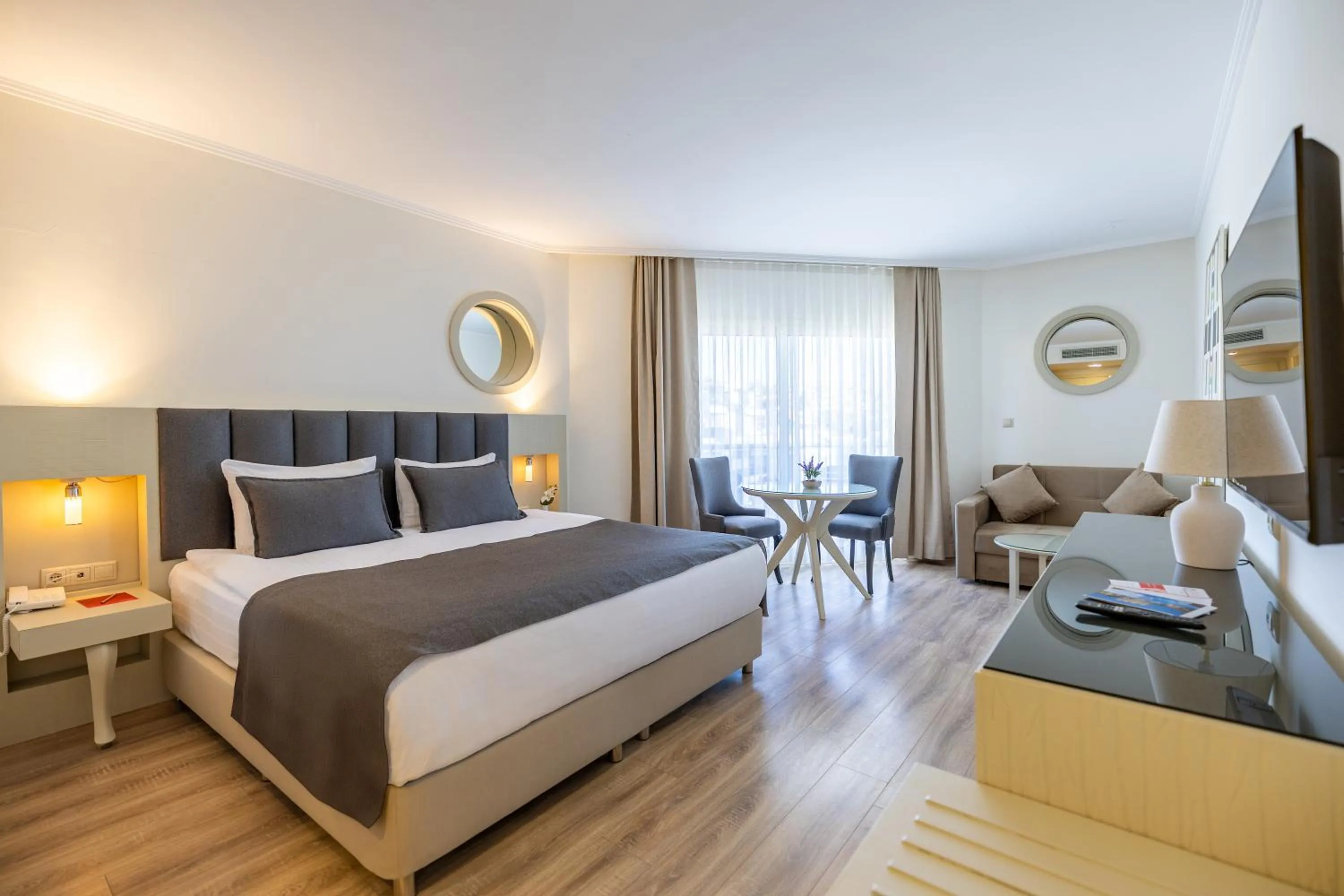 Bed in Sisus Marina Hotel