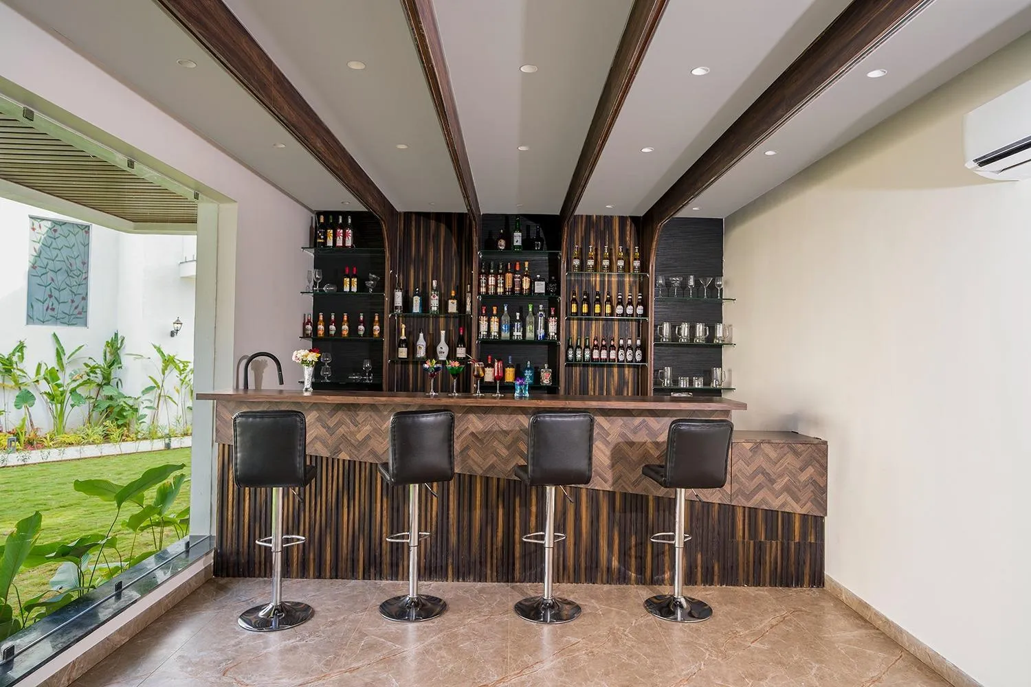 Food and drinks in The Tanisi Resorts & Pool Villas, Candolim