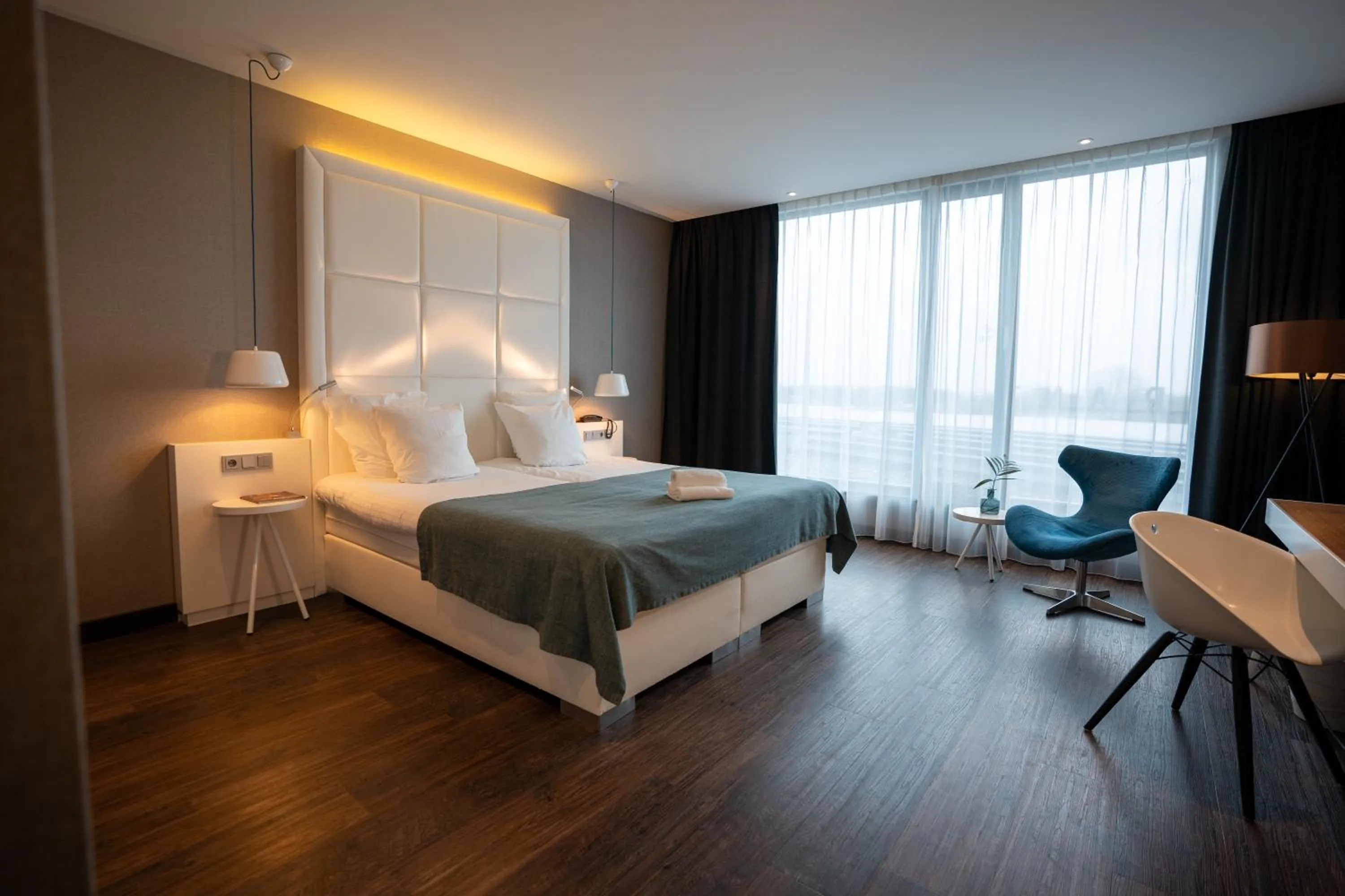 Bedroom, Bed in Van der Valk hotel Veenendaal