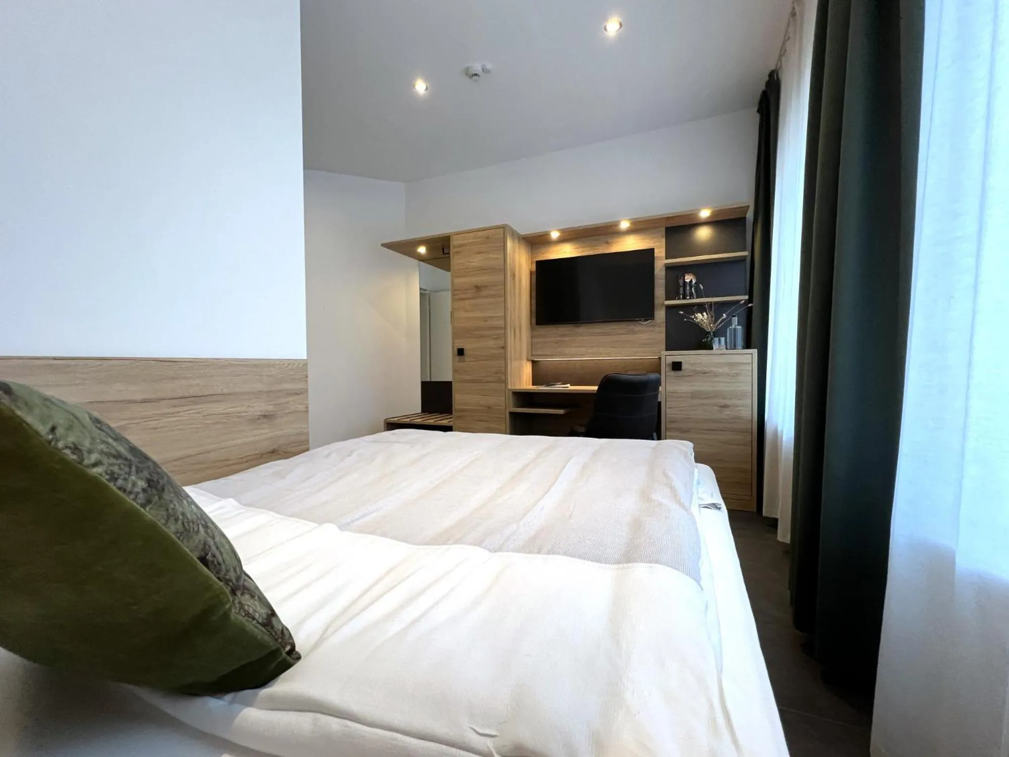 Photo of the whole room, Bed in Haus Kuckenberg