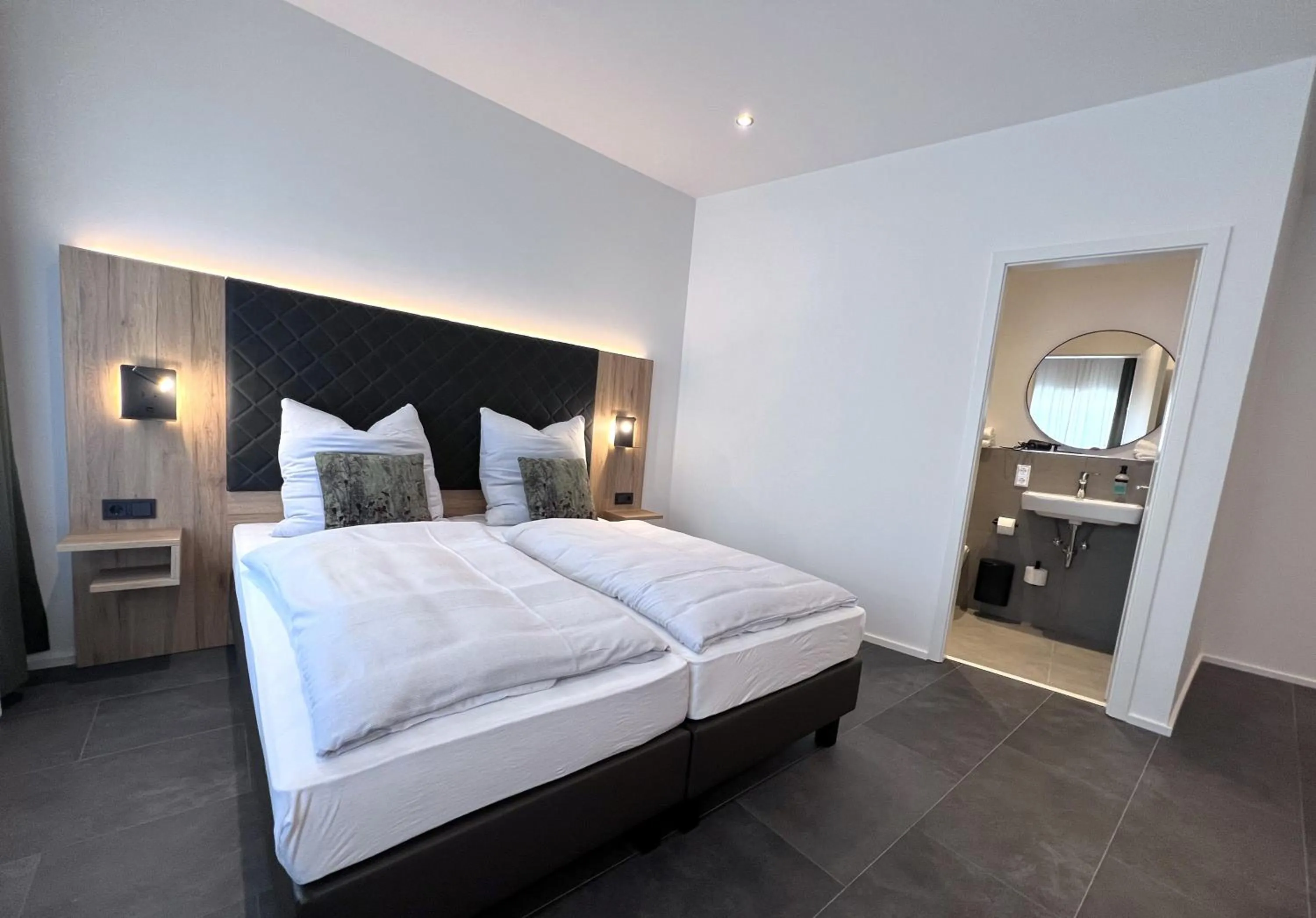 Photo of the whole room, Bed in Haus Kuckenberg