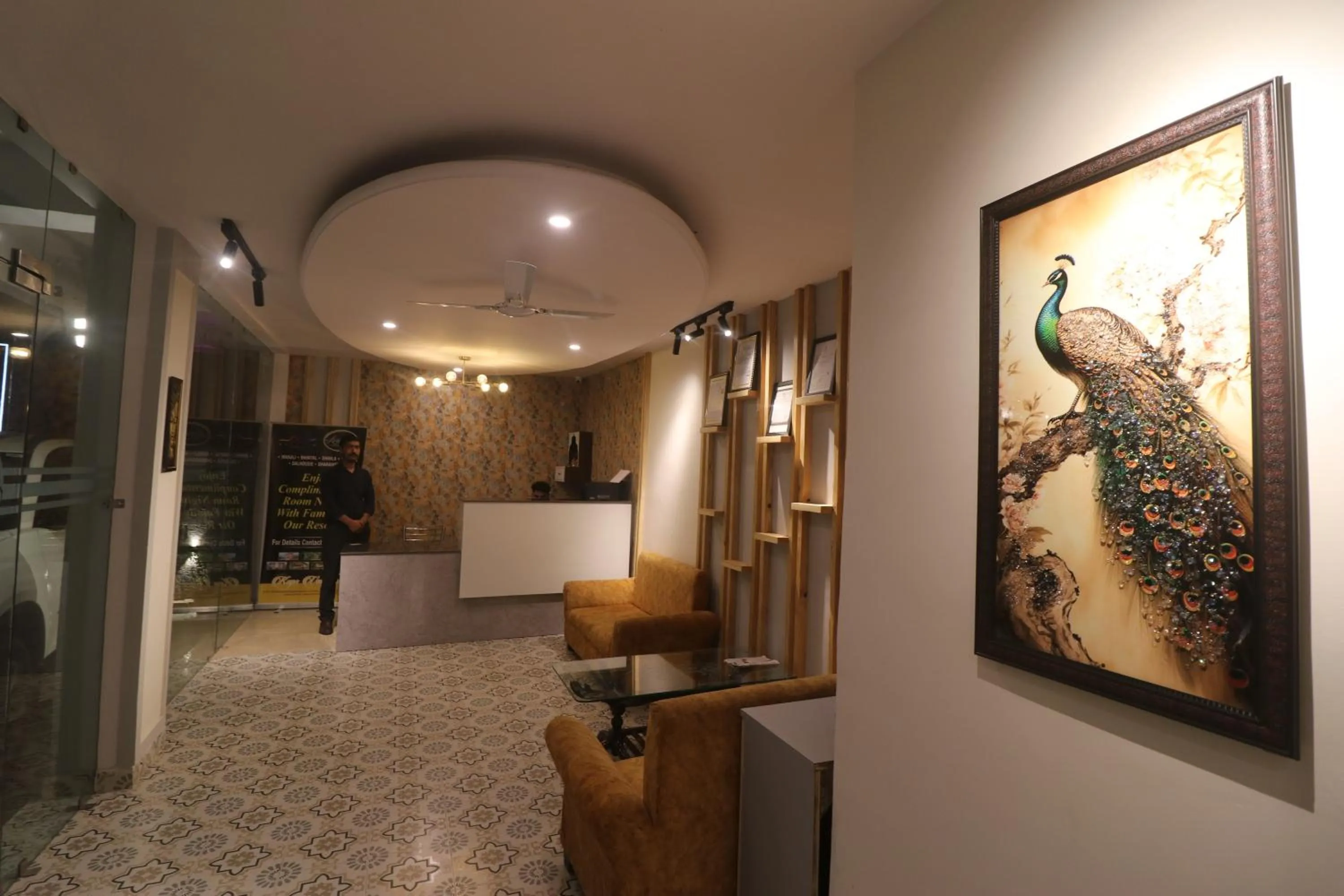 Lobby or reception in Aamod Feather Touch - Nainital