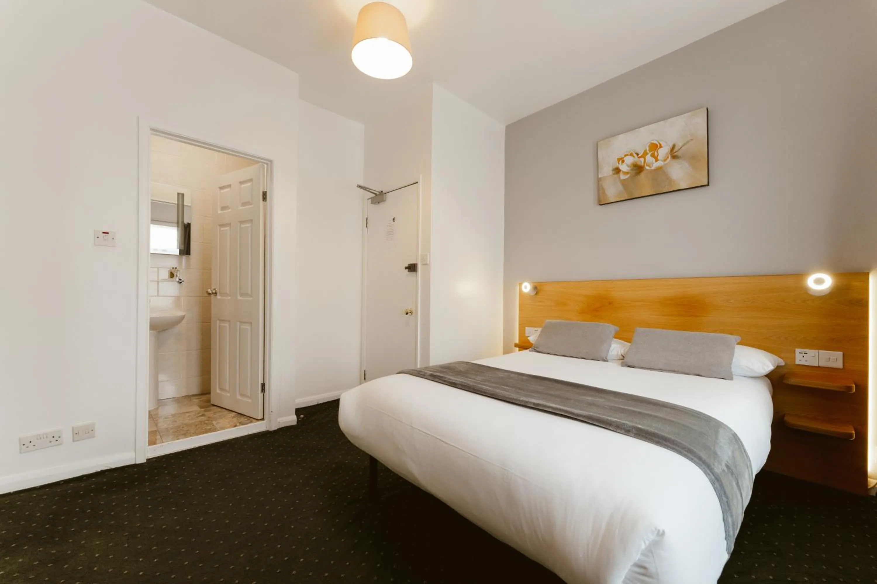 Bedroom, Bed in Star Hotel