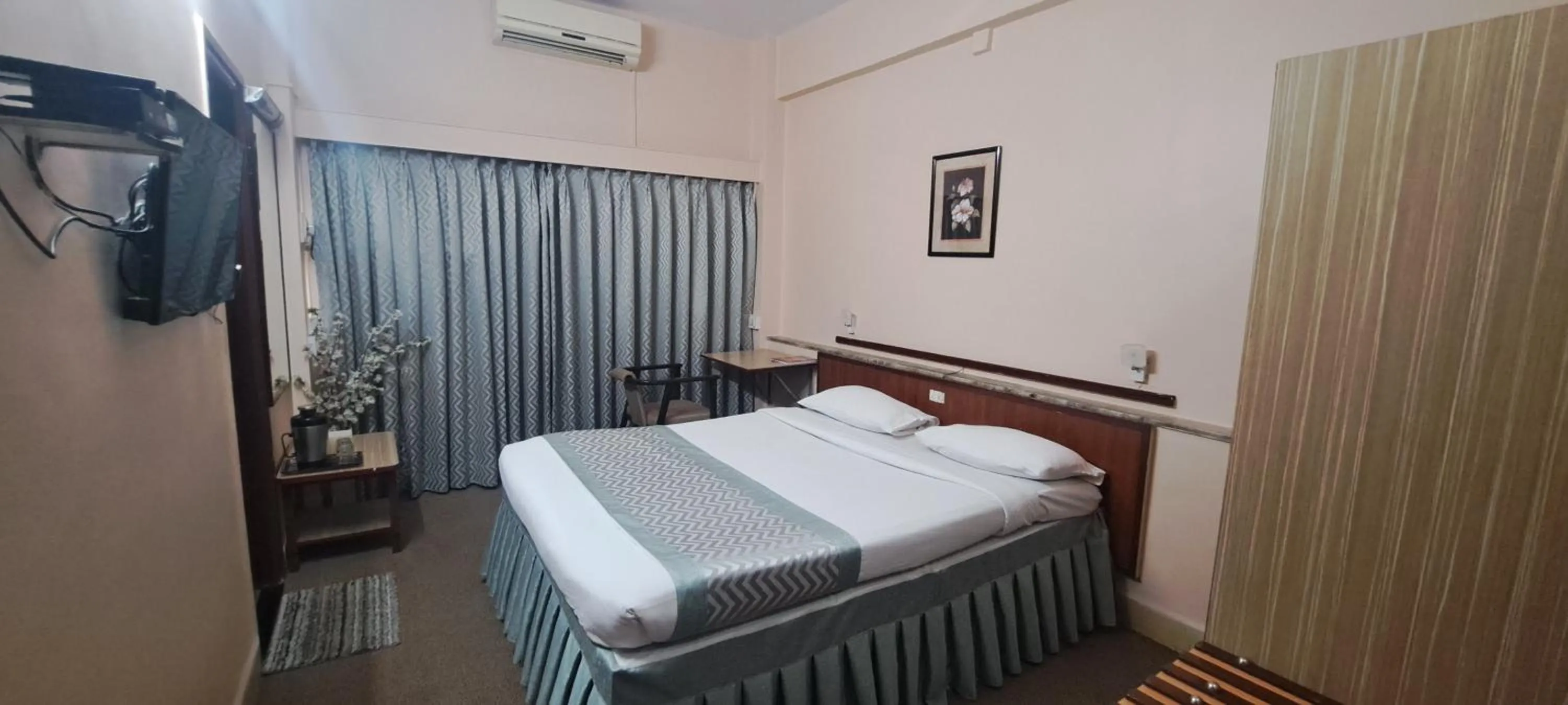 Photo of the whole room, Bed in Hotel Swaroop