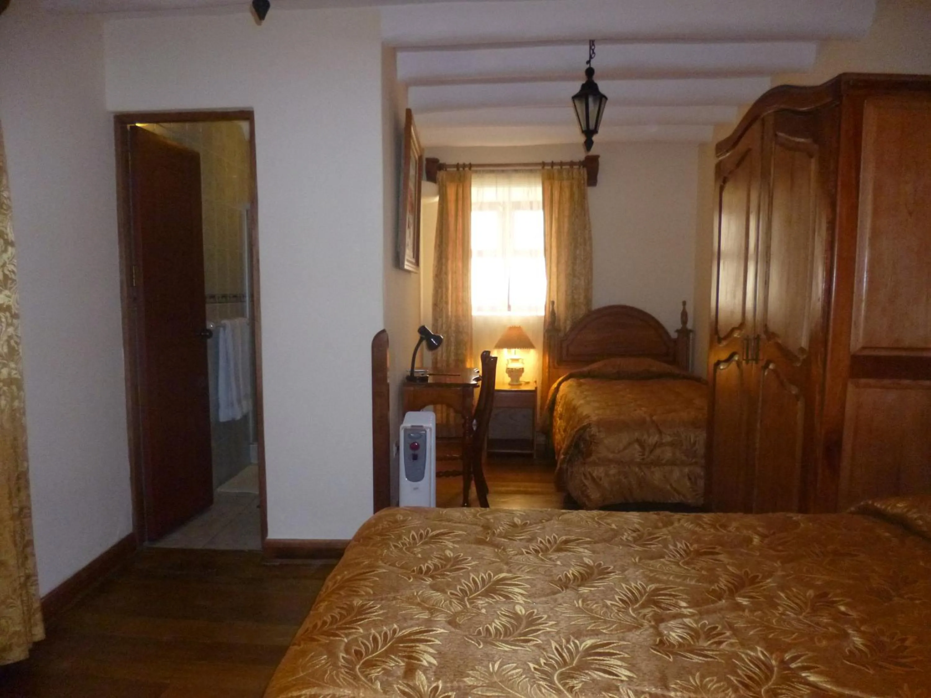 Photo of the whole room, Bed in Hotel Midori