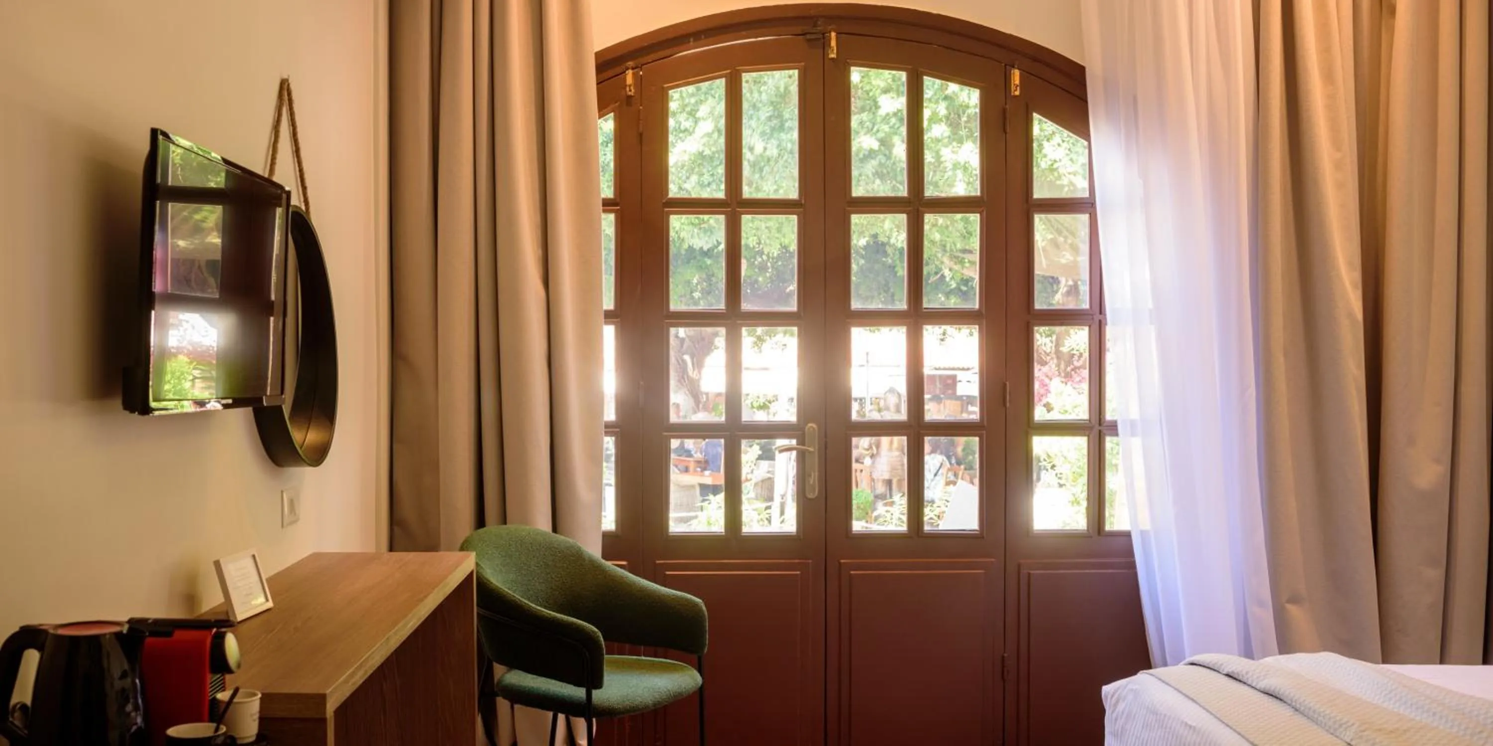 Decorative detail, Bed in Arthur Suites in Old Town