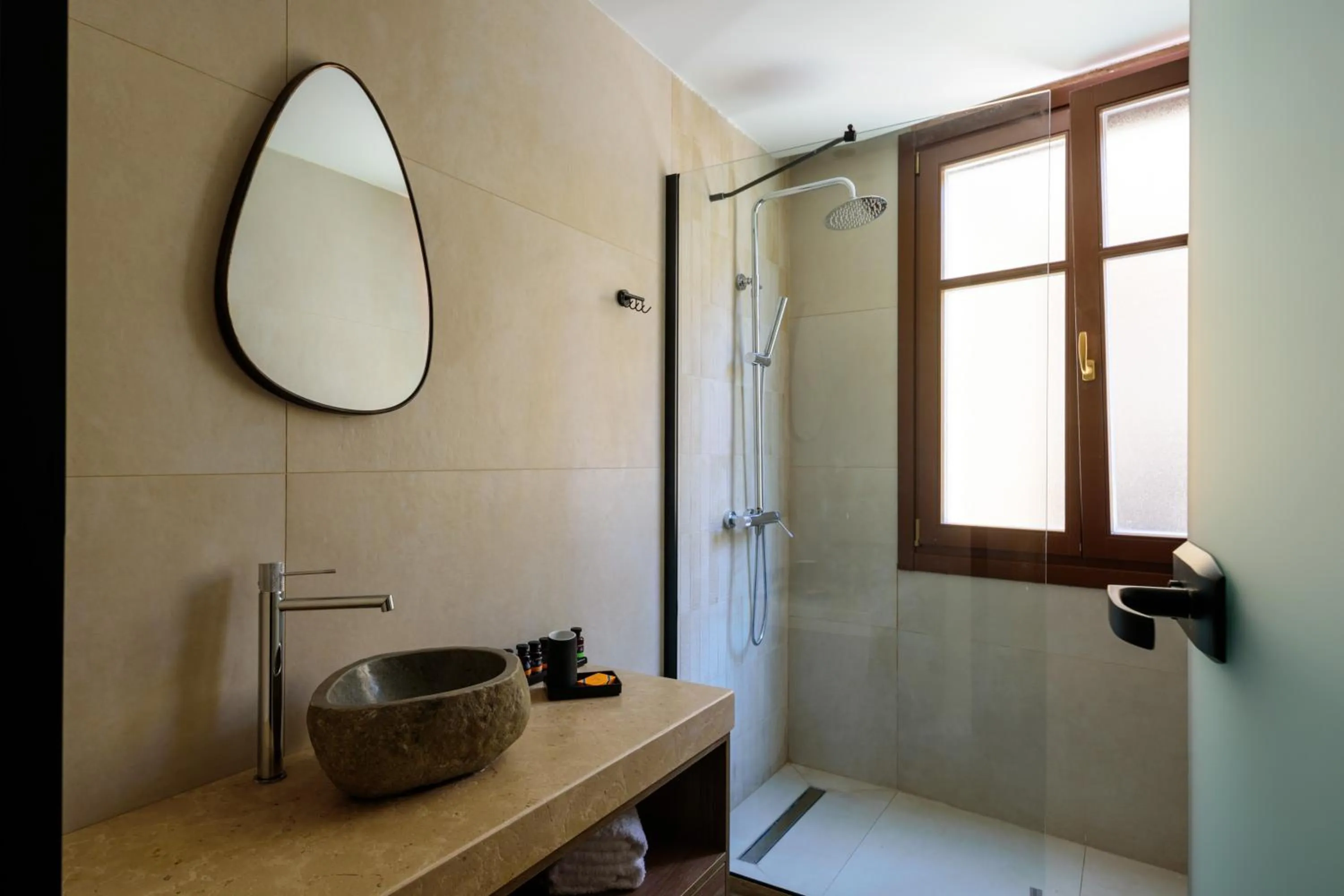 Bathroom in Arthur Suites in Old Town