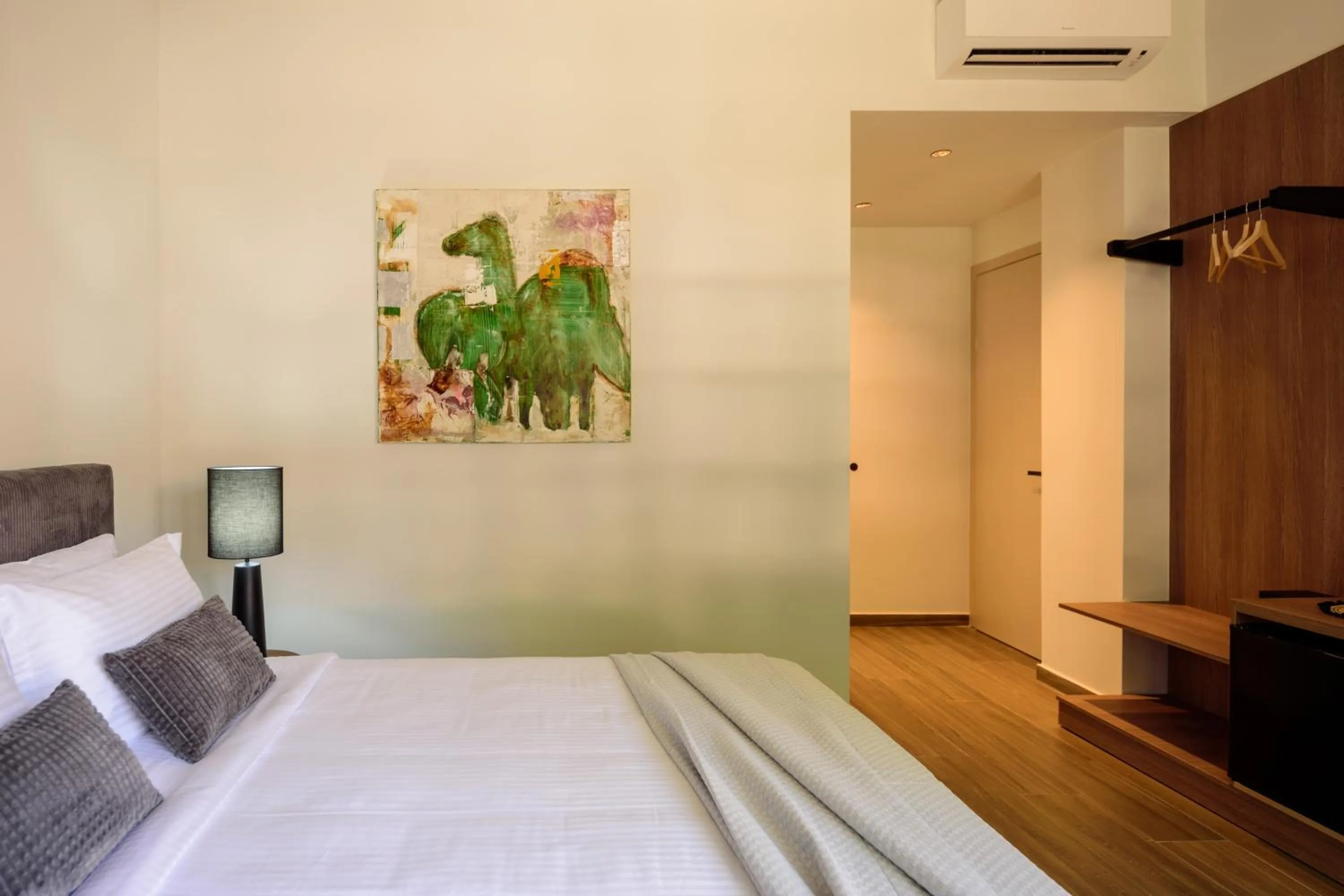 Bed in Arthur Suites in Old Town