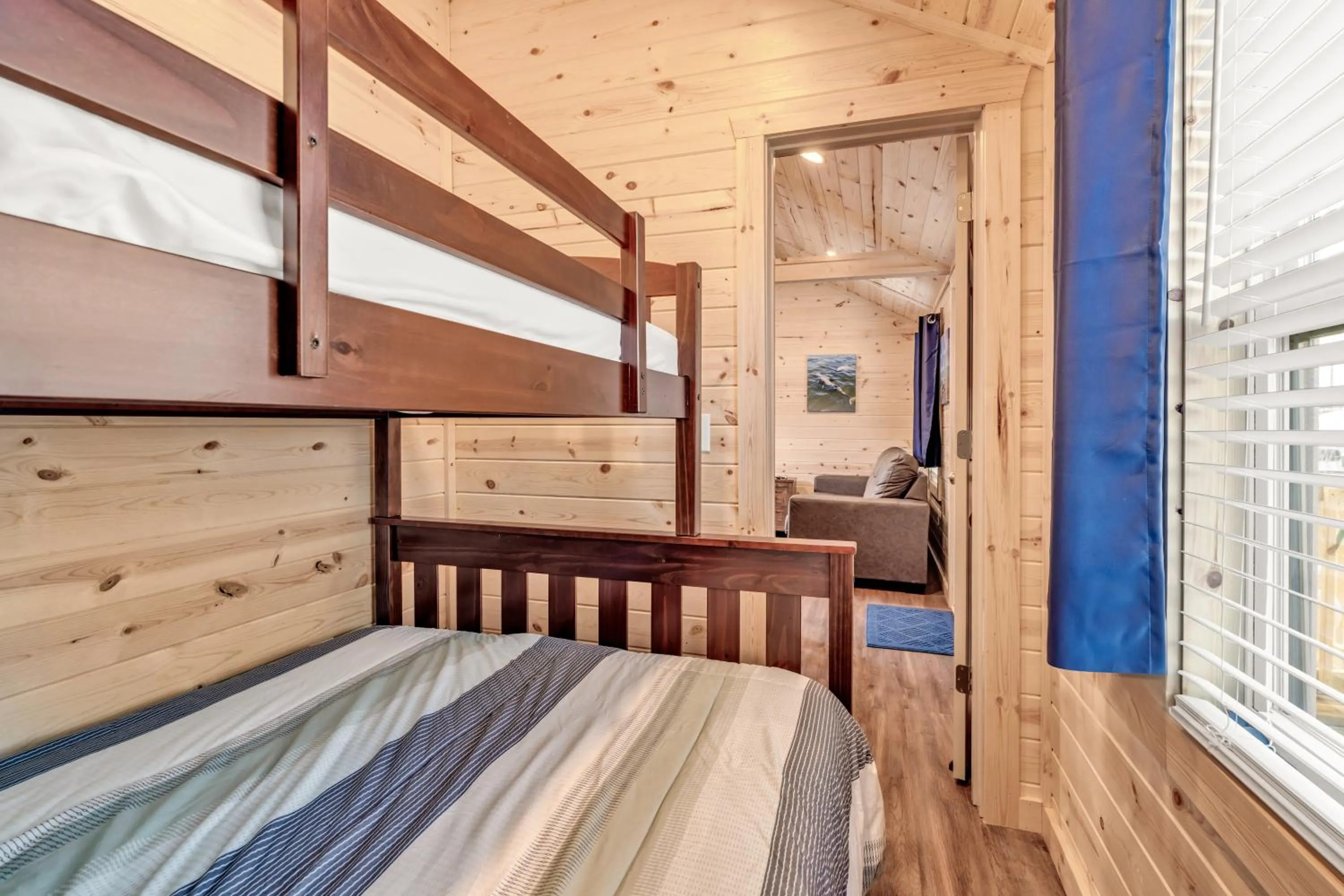 bunk bed, Bed in Good Times Motel and Marina