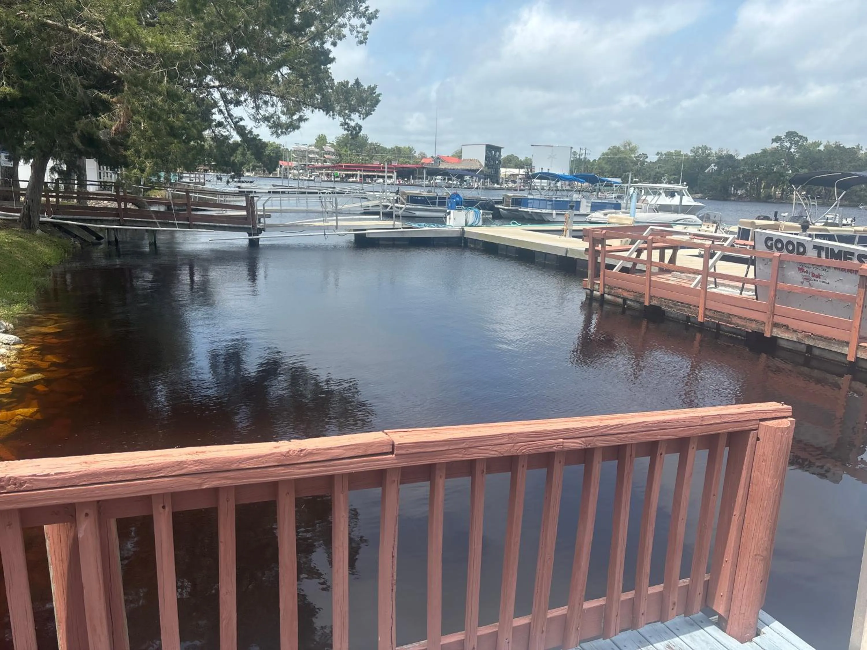 Day in Good Times Motel and Marina