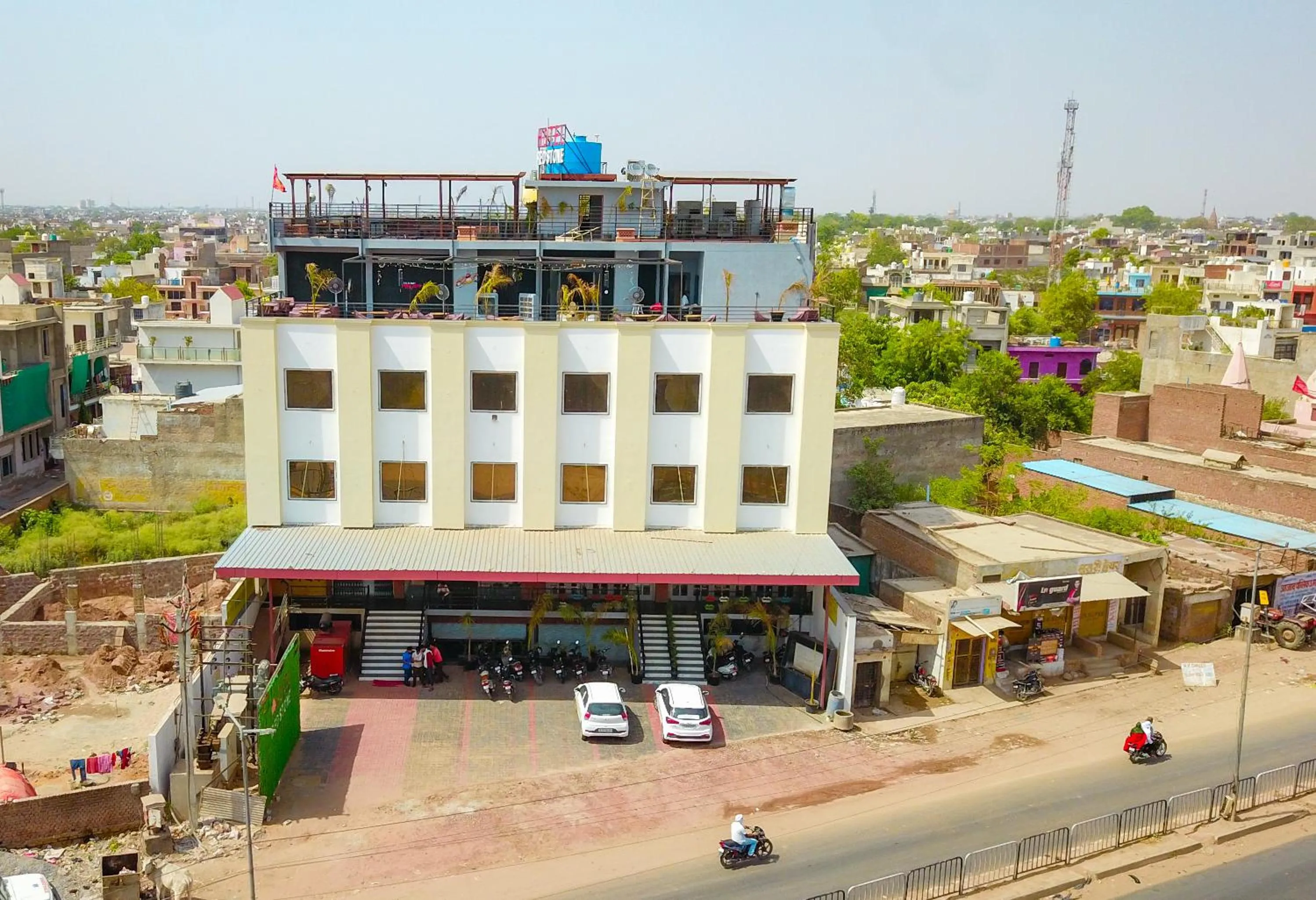Street view in Hotel Red Stone