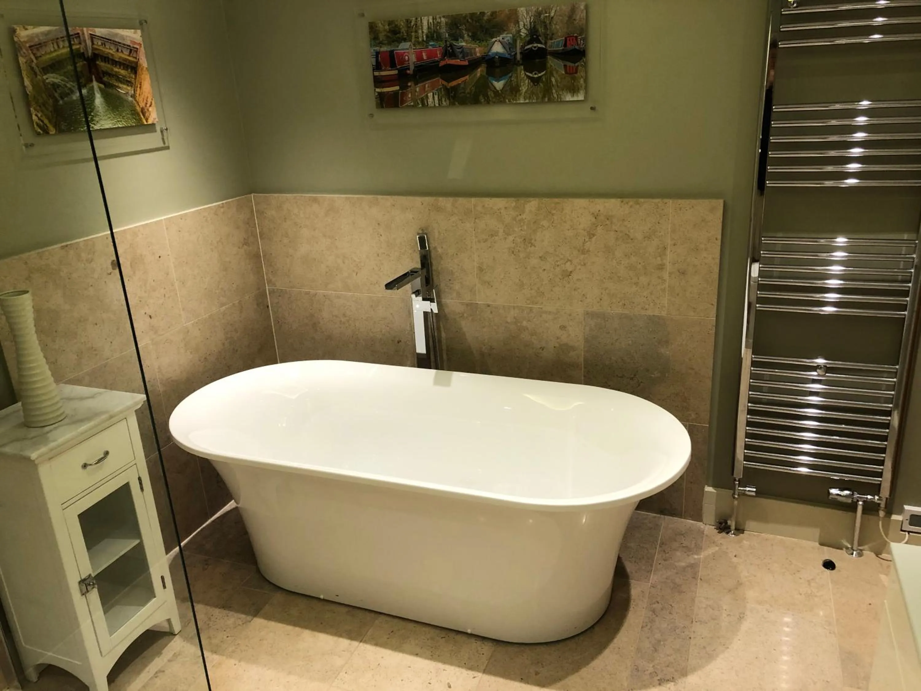 Bathroom in The Peppermill Town house Hotel & Restaurant