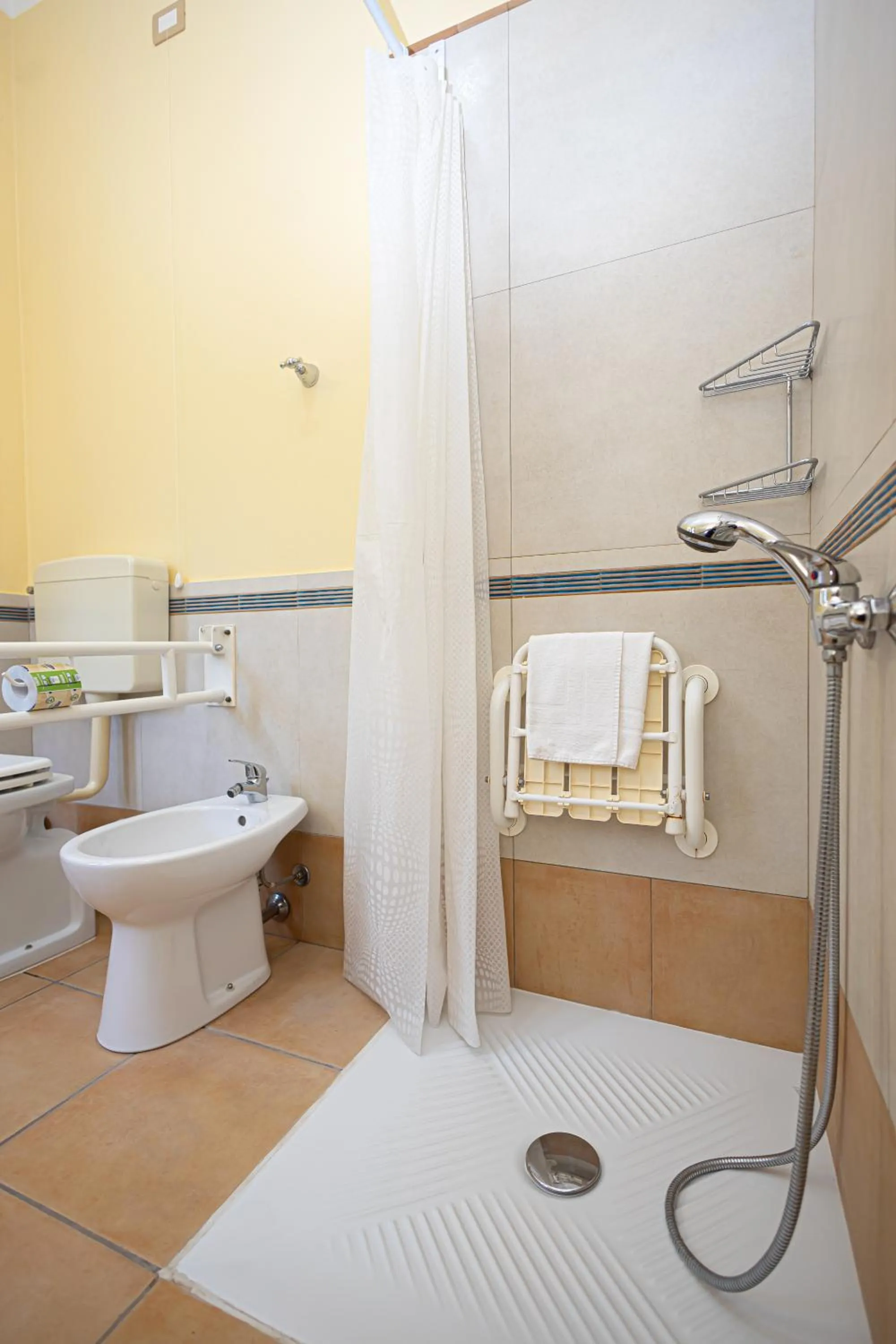 Shower in LVG Hotel Collection - La Rosa dei Venti