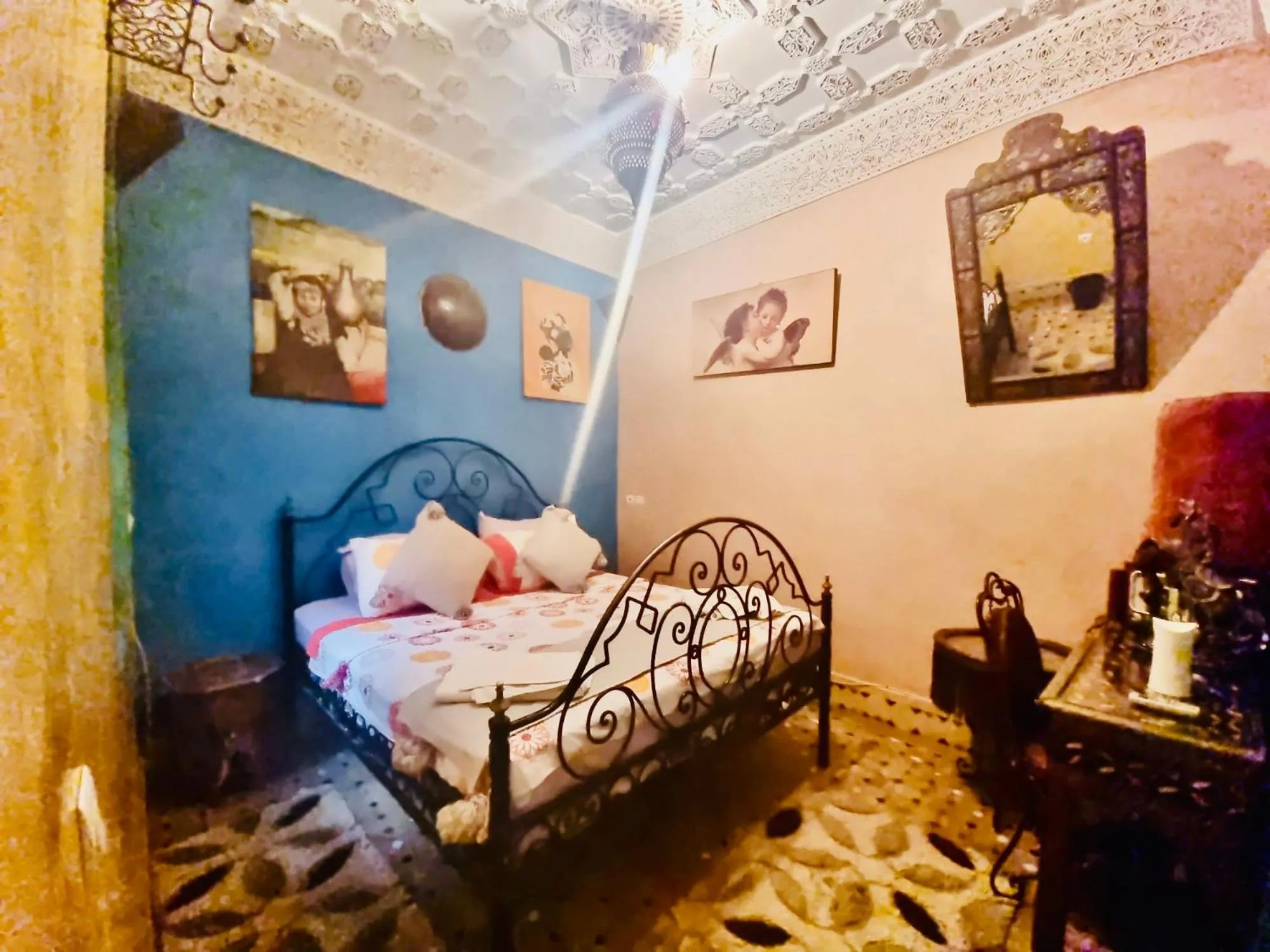 Superior Double Room in Riad Jennah Rouge