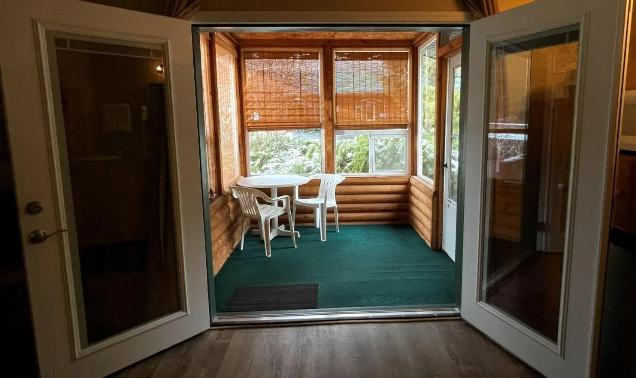 Patio in Riverfront Motel & Cabins