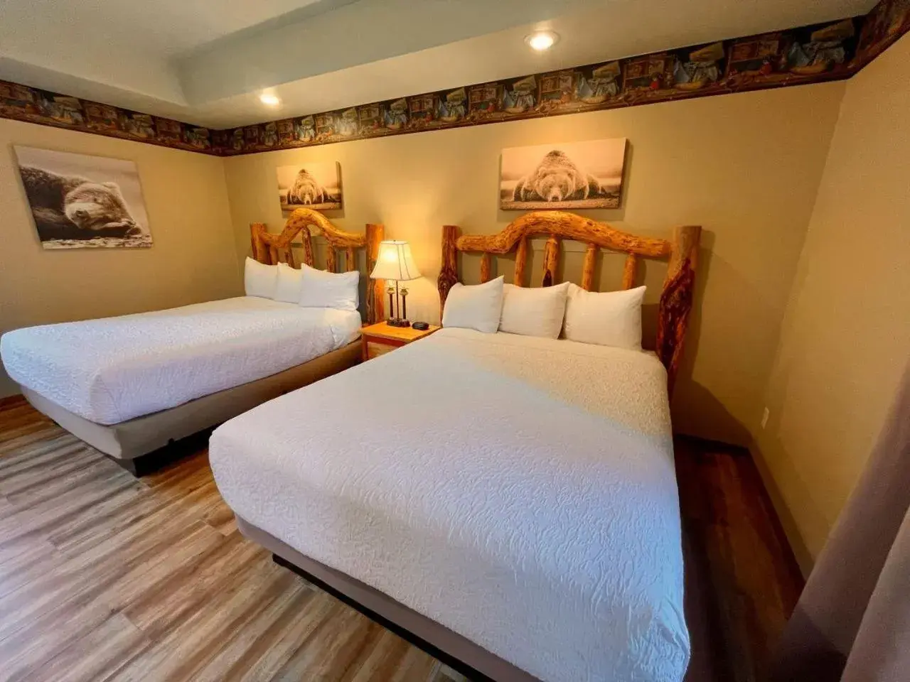 Superior Double Room in Riverfront Motel & Cabins Superior Double Room in Riverfront Motel & Cabins