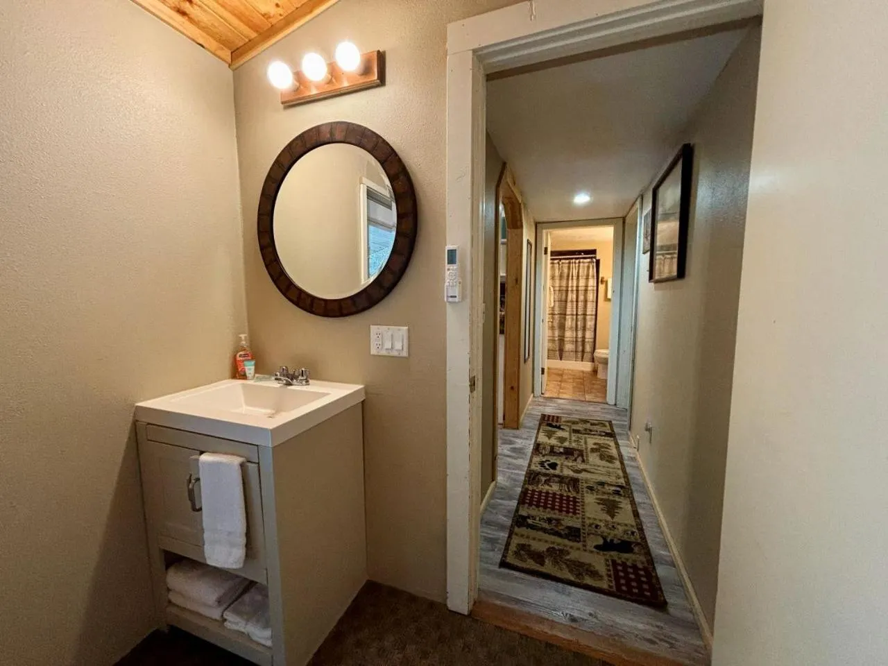 Bathroom in Riverfront Motel & Cabins