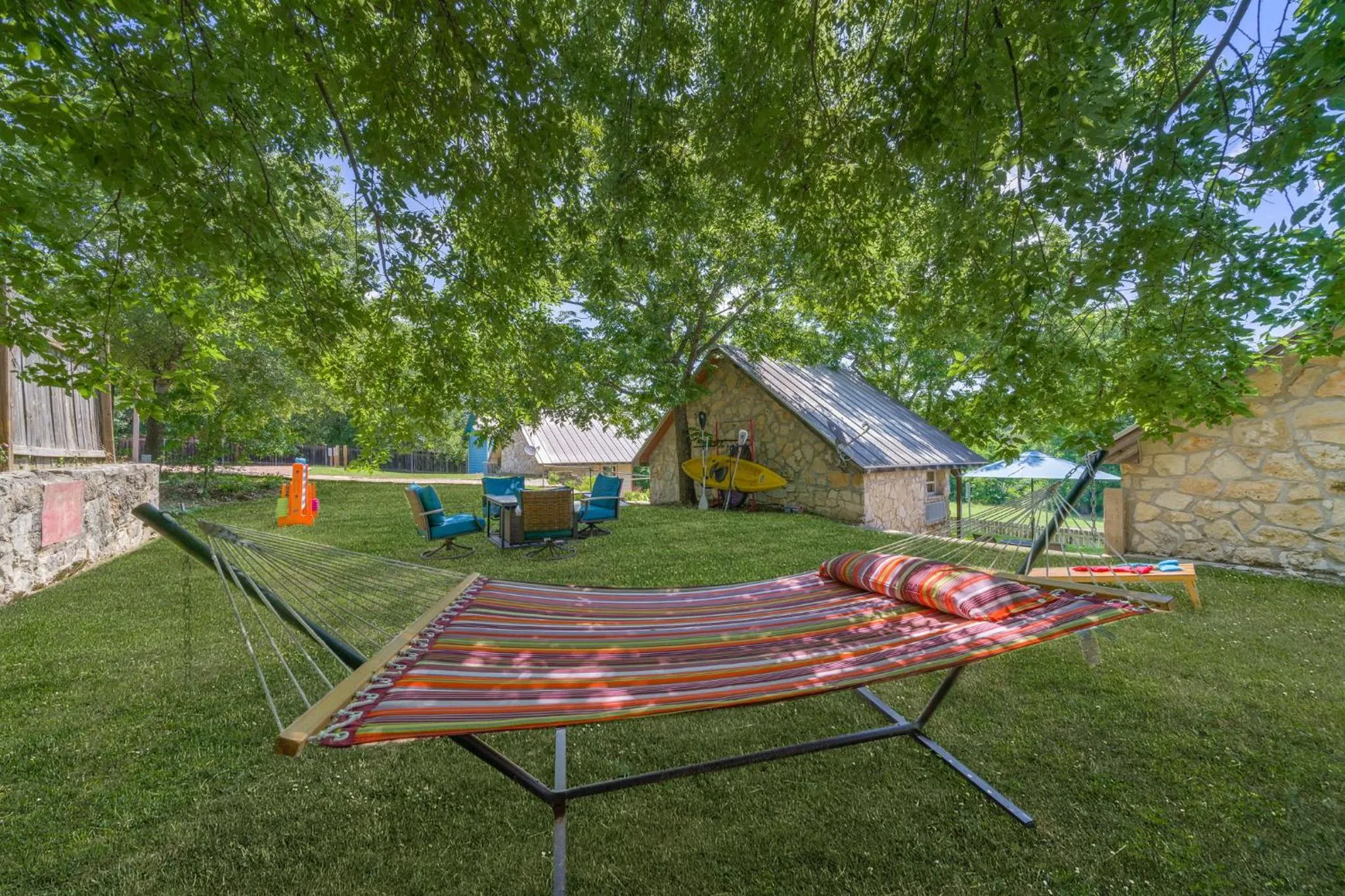Garden in Blanco Riverside Cottages