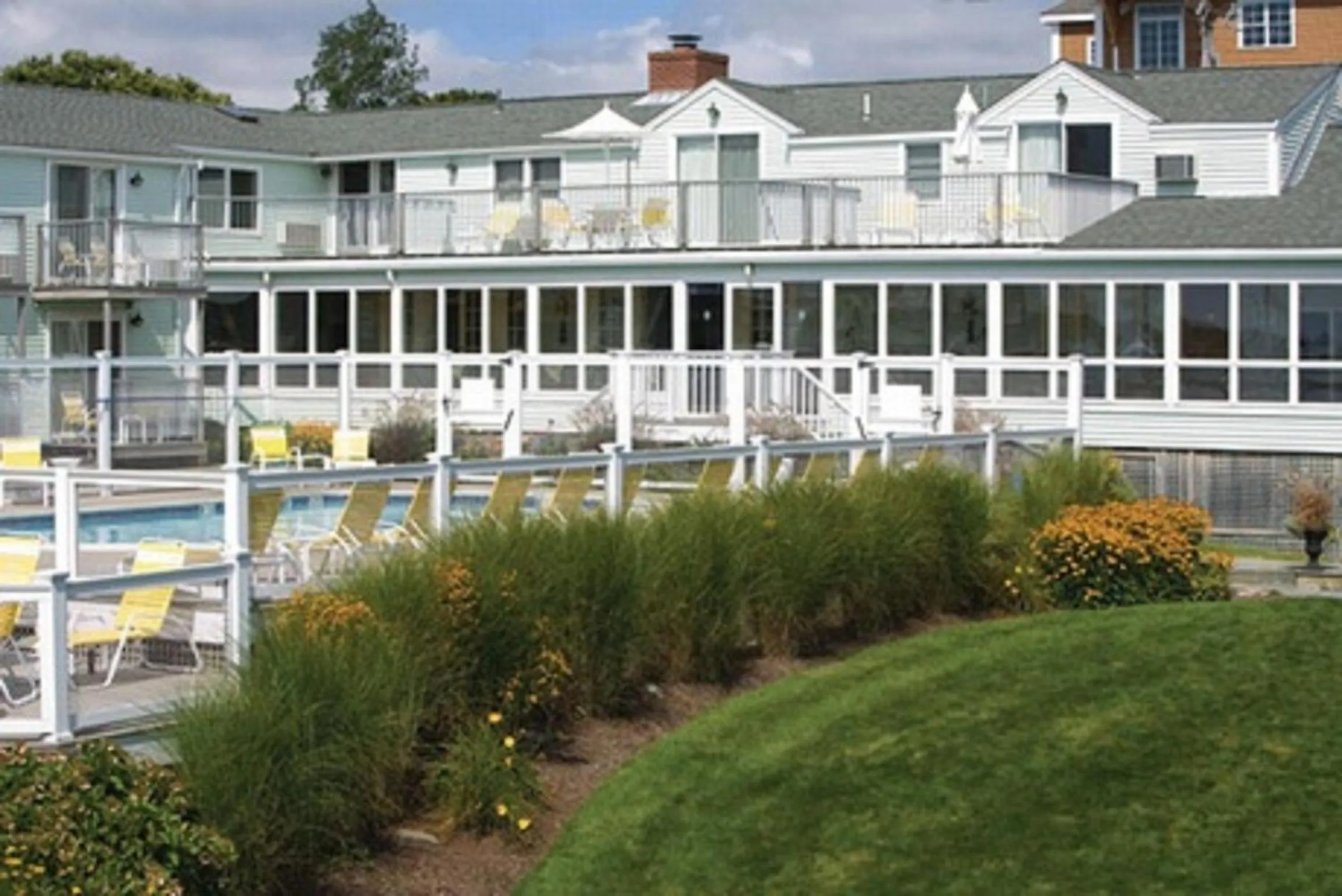 Facade/entrance in Anchor In Hotel - Hyannis, MA