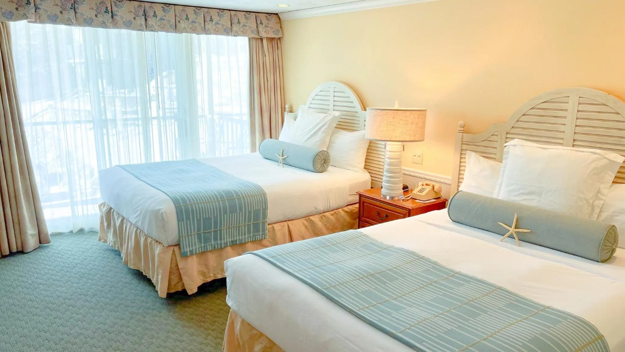 Bed in Anchor In Hotel - Hyannis, MA