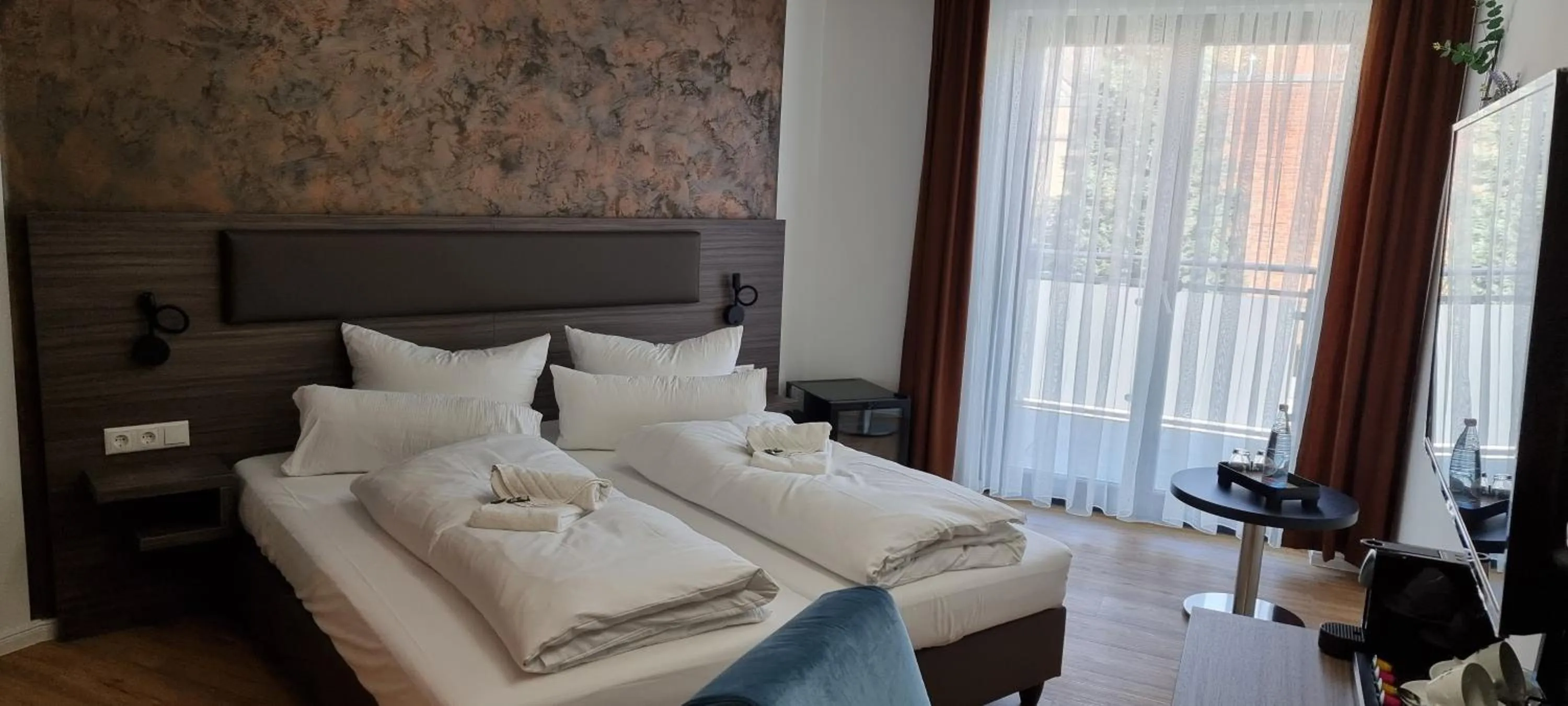 Bedroom, Bed in Central Hotel & Lounge Adult Only