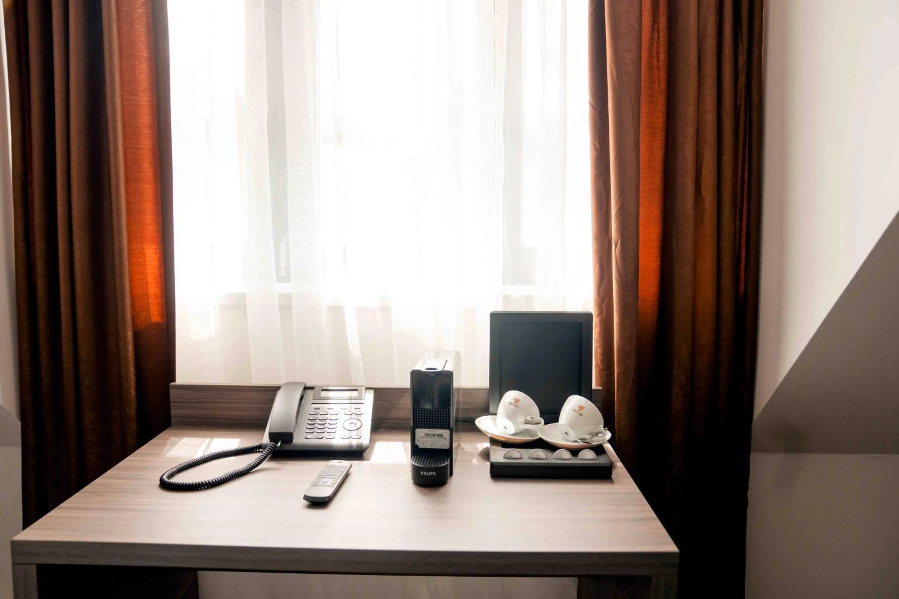 Coffee/tea facilities in Central Hotel & Lounge Adult Only