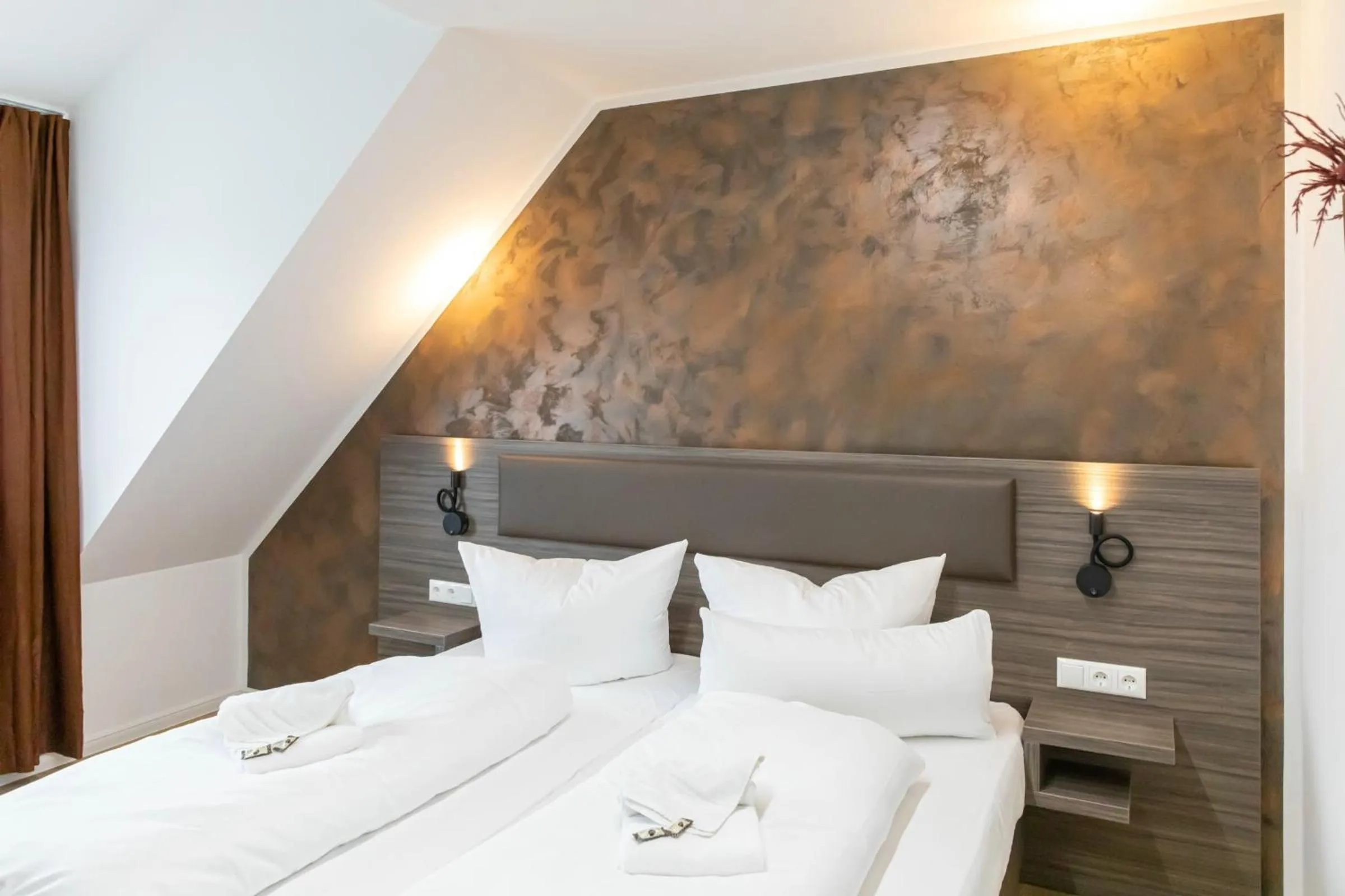 Bedroom, Bed in Central Hotel & Lounge Adult Only