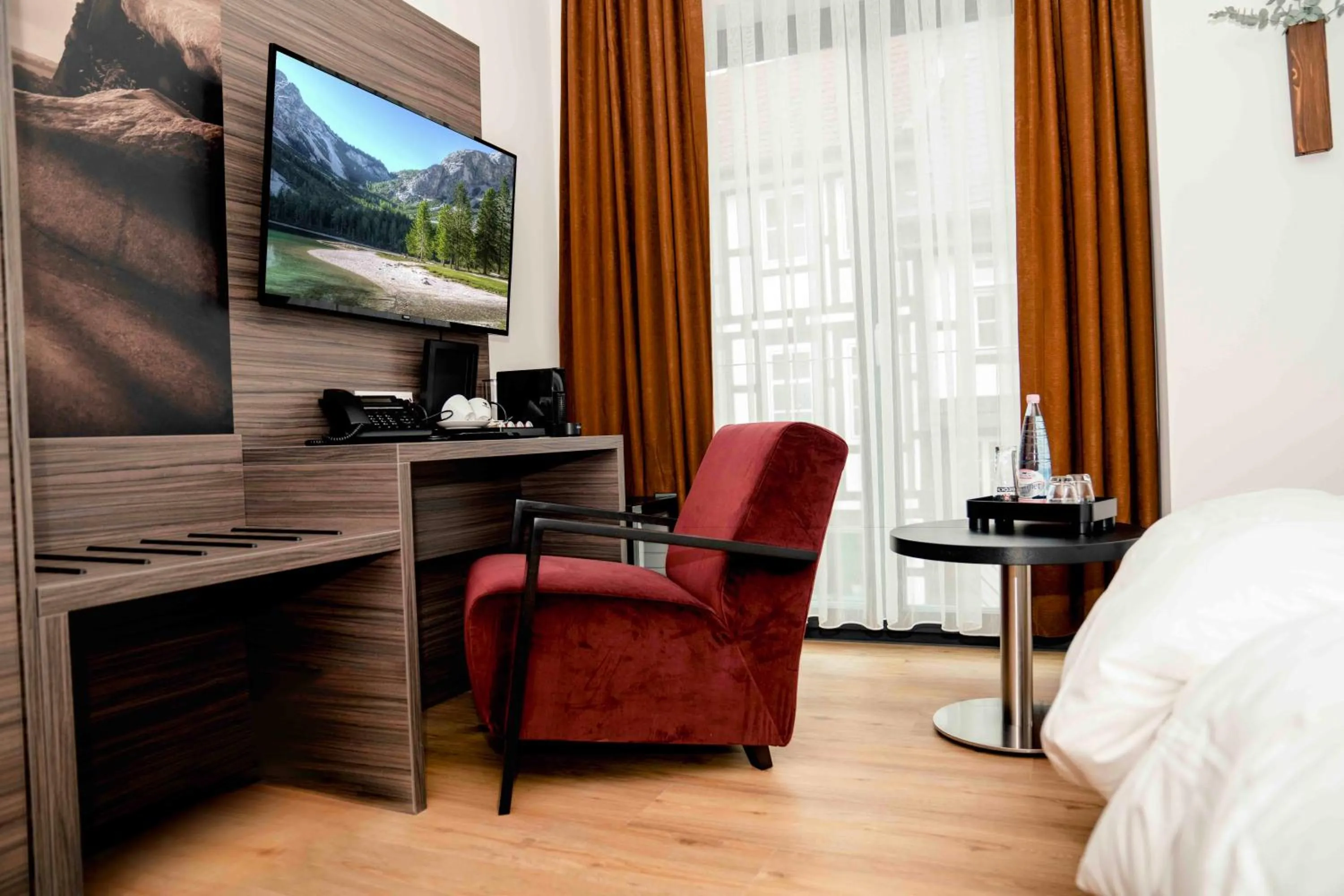 TV and multimedia, Bed in Central Hotel & Lounge Adult Only