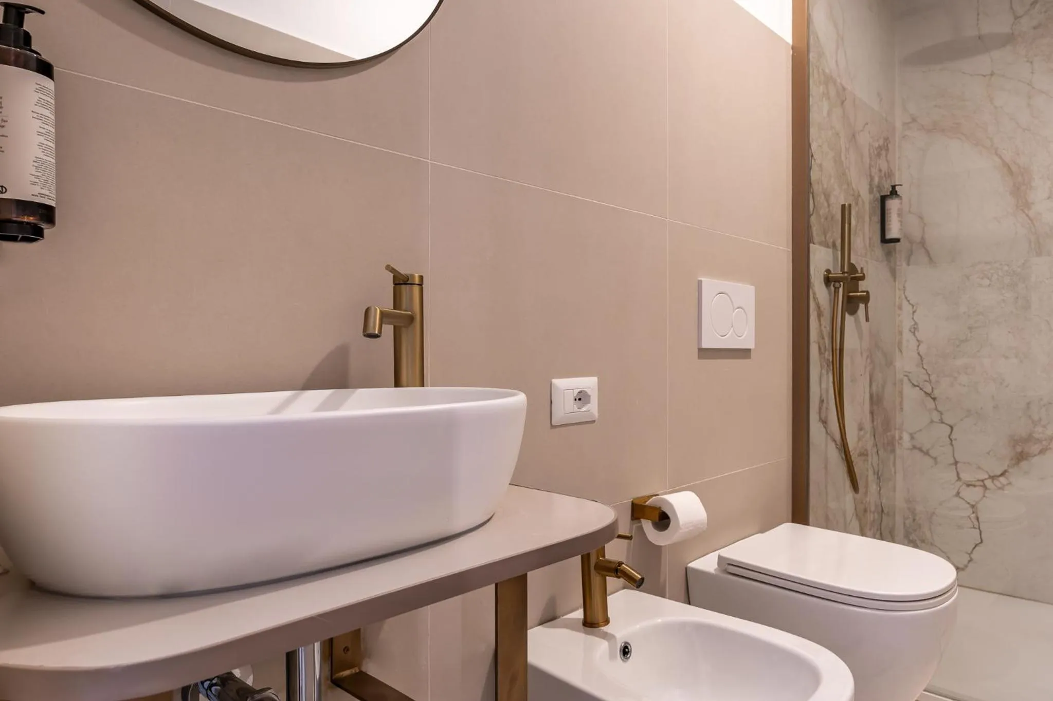 Bathroom in Decimo Meridio- At Spanish Steps-