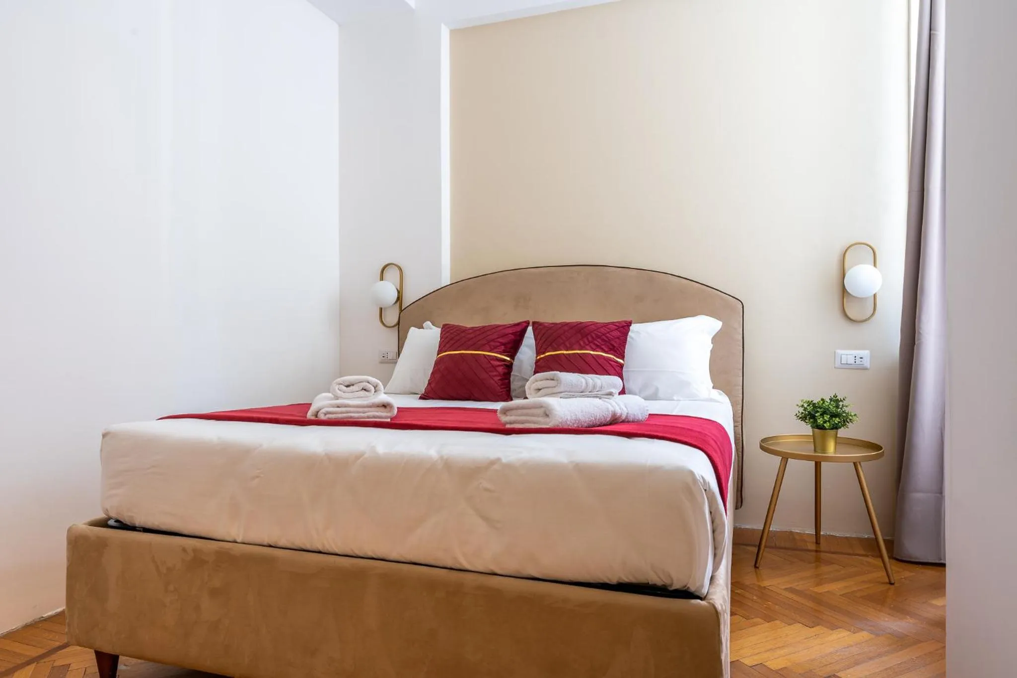 Bed in Decimo Meridio- At Spanish Steps-