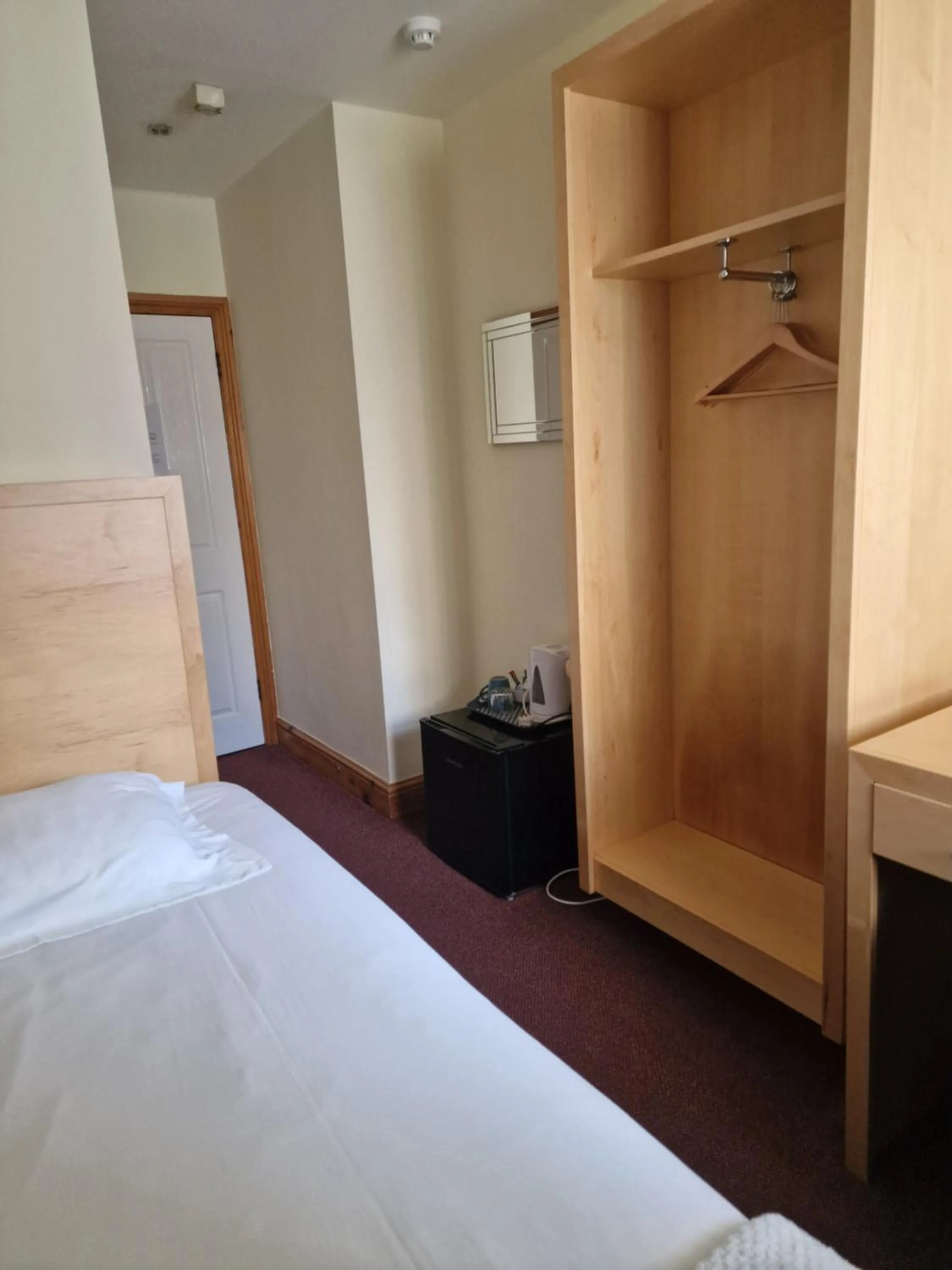 Photo of the whole room, Bed in Hotel 65