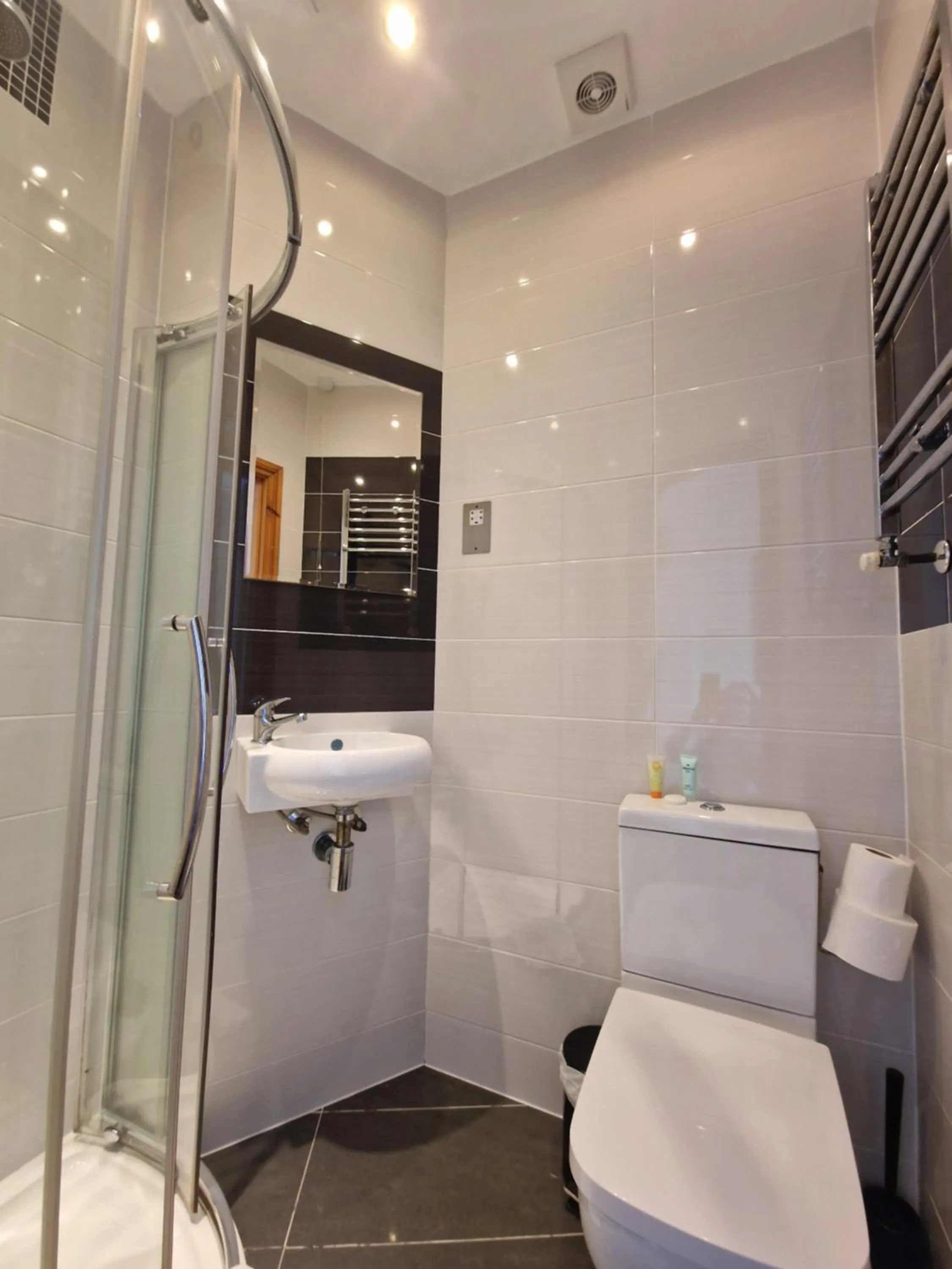 Bathroom in Hotel 65