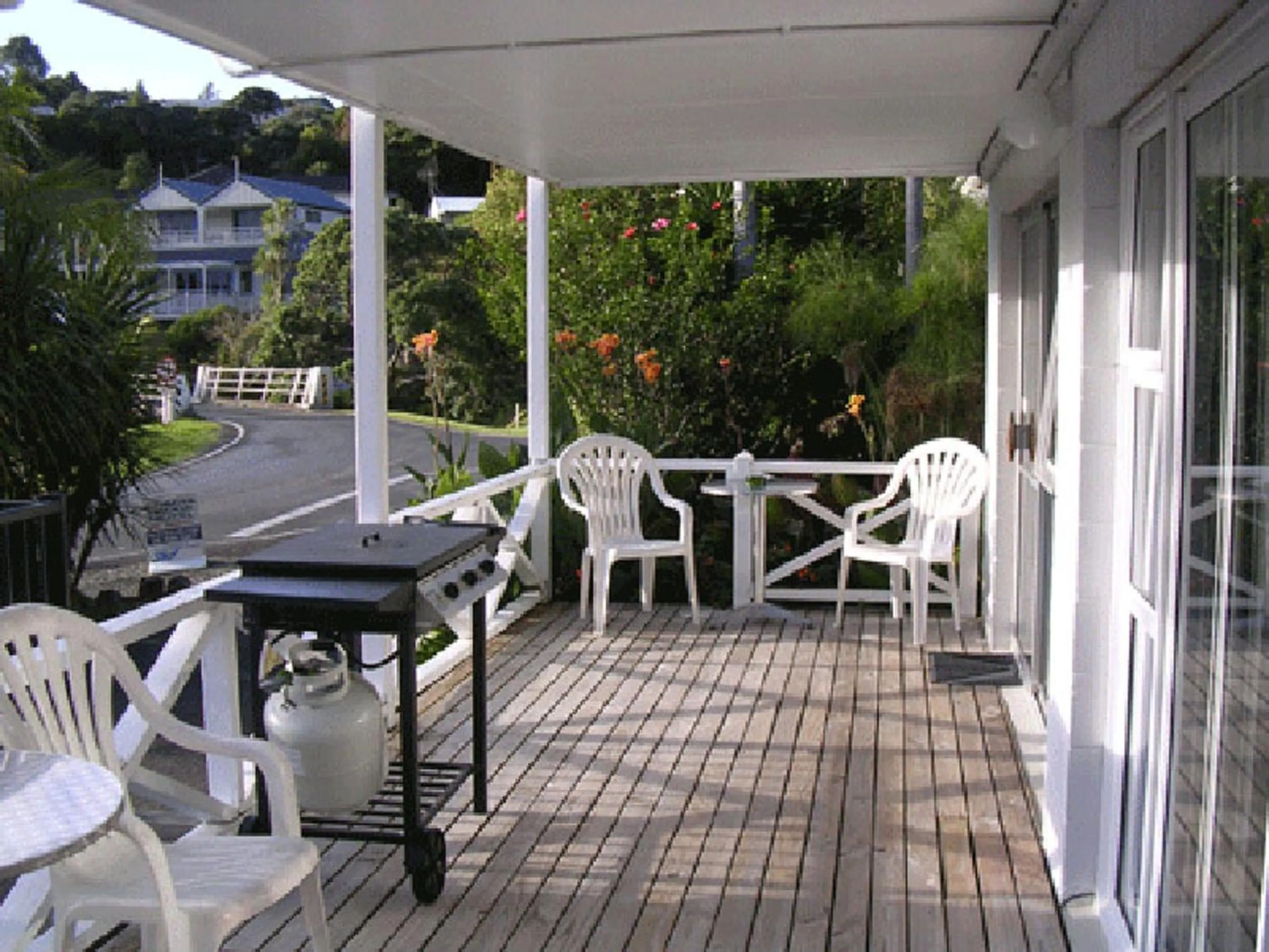 BBQ facilities in Acacia Lodge Motel
