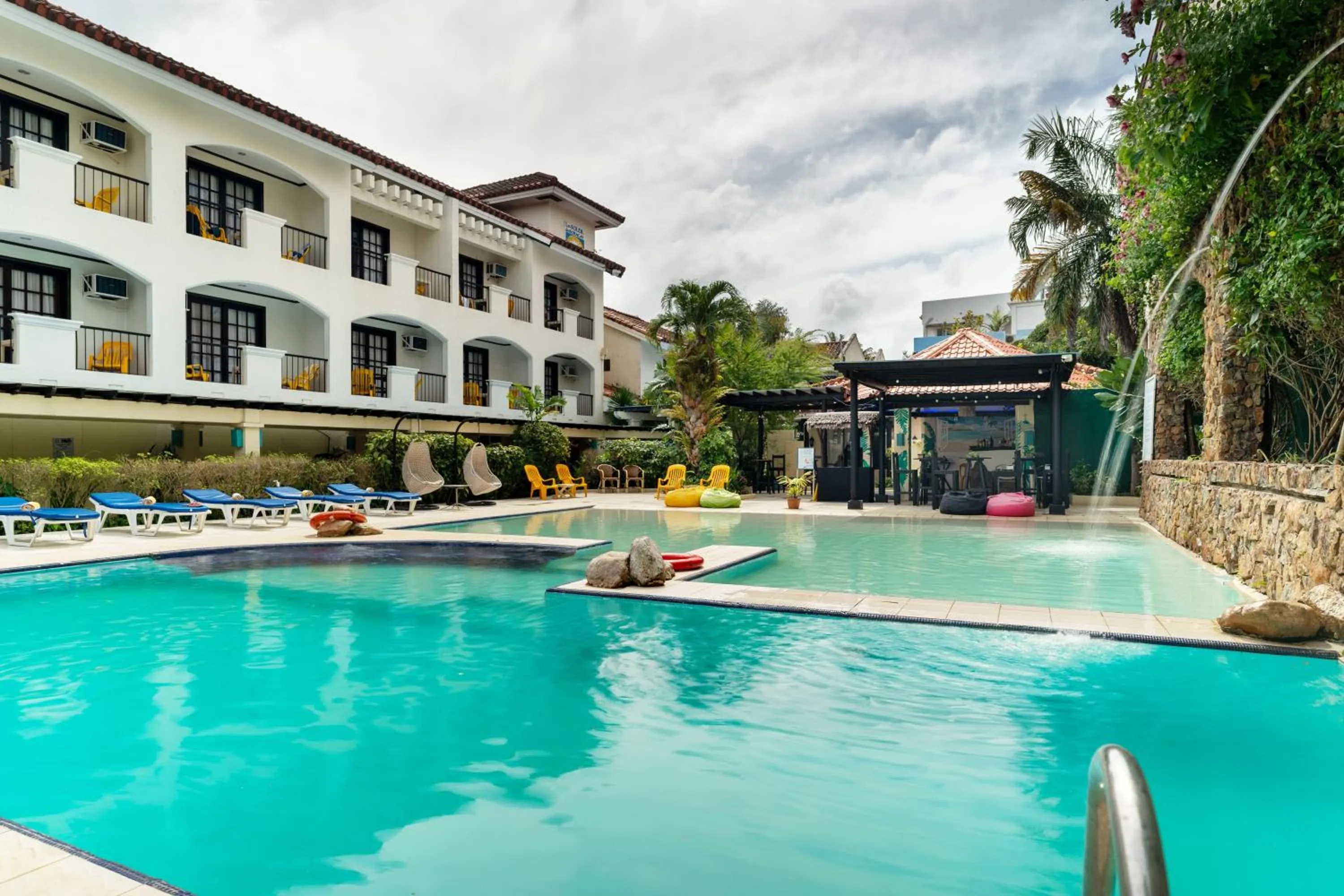 Swimming pool in Le Soleil de Boracay Hotel