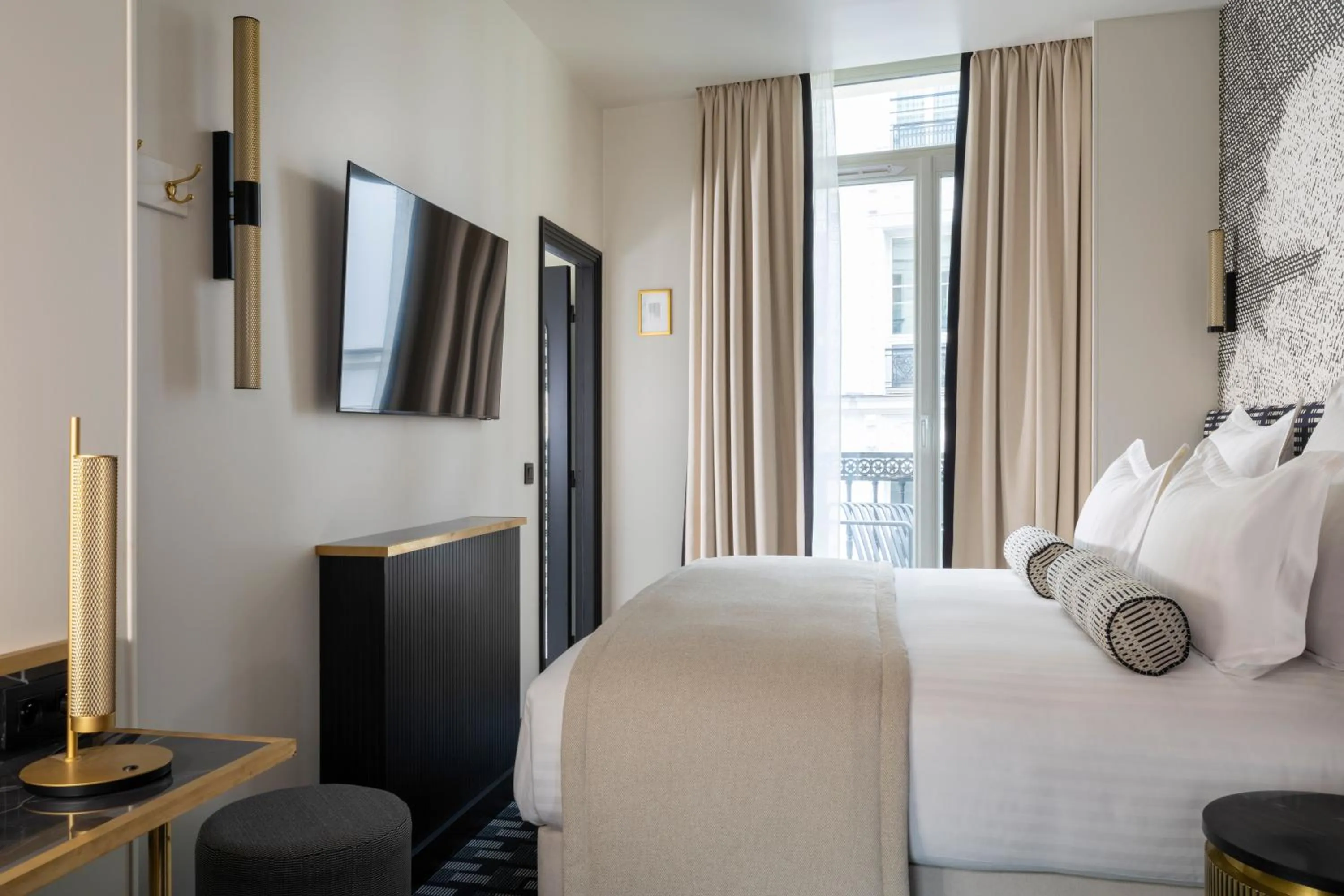 Bedroom, Bed in Hôtel Filigrane & Spa