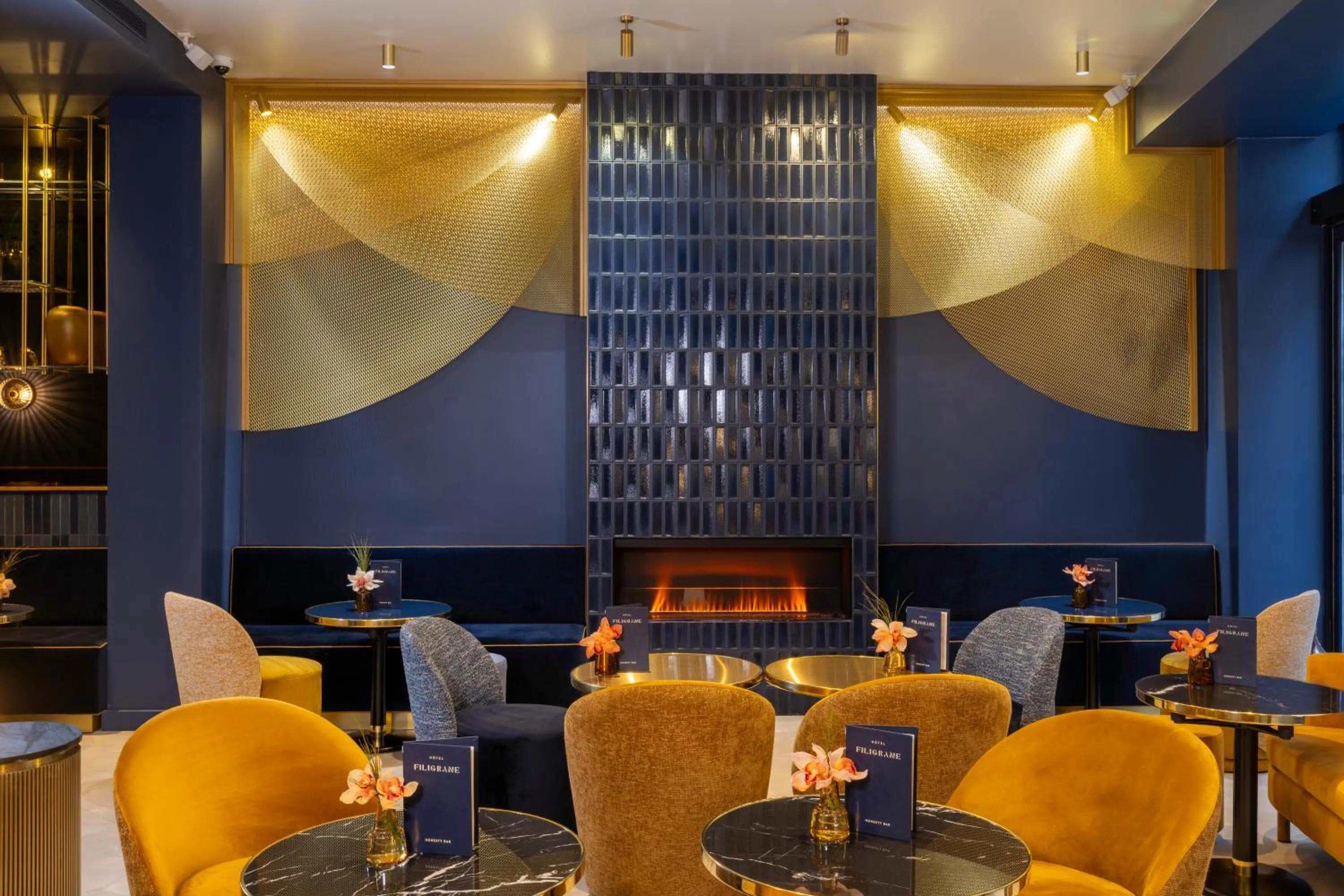 Lobby or reception in Hôtel Filigrane & Spa