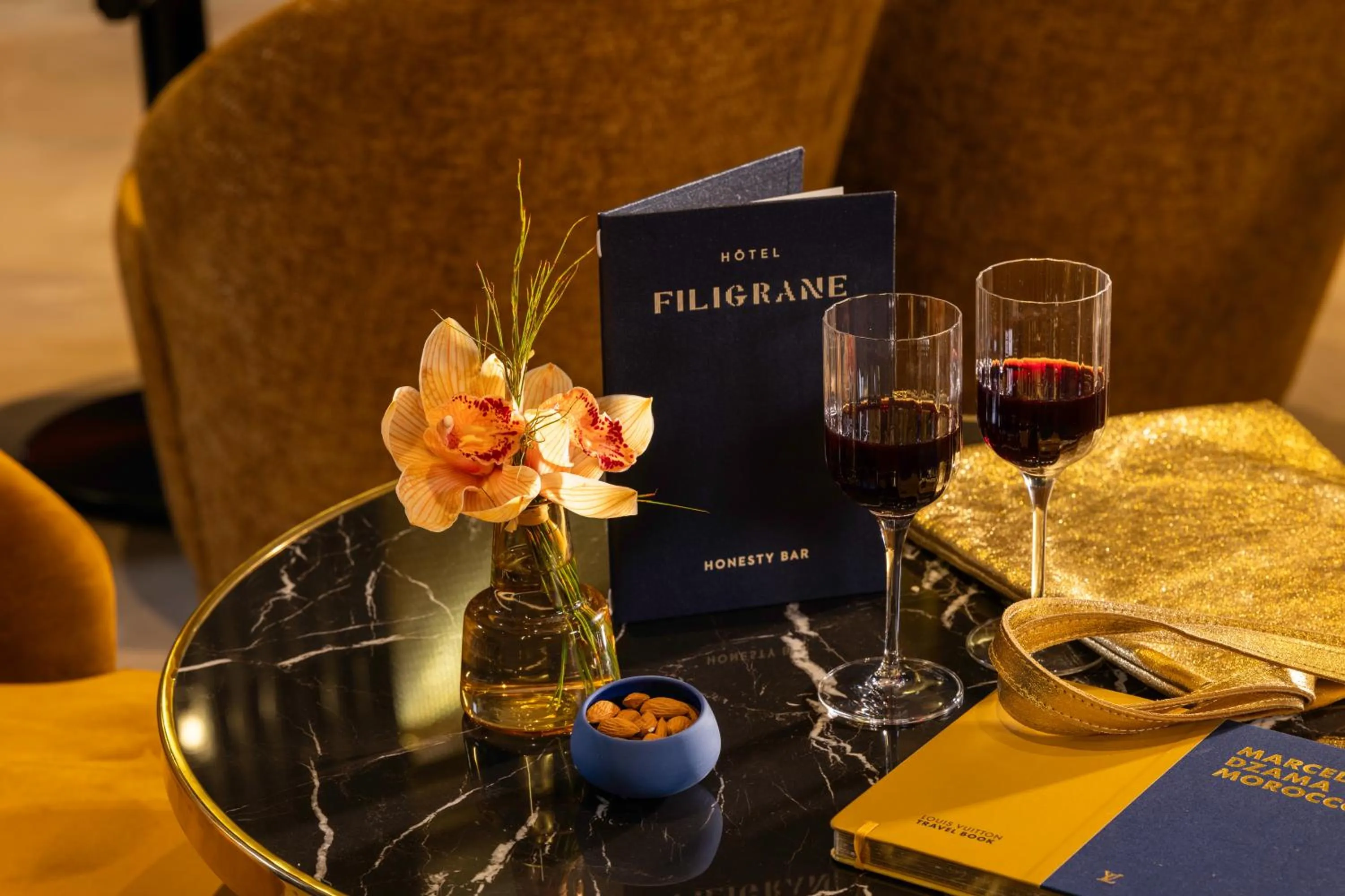 Lounge or bar in Hôtel Filigrane & Spa