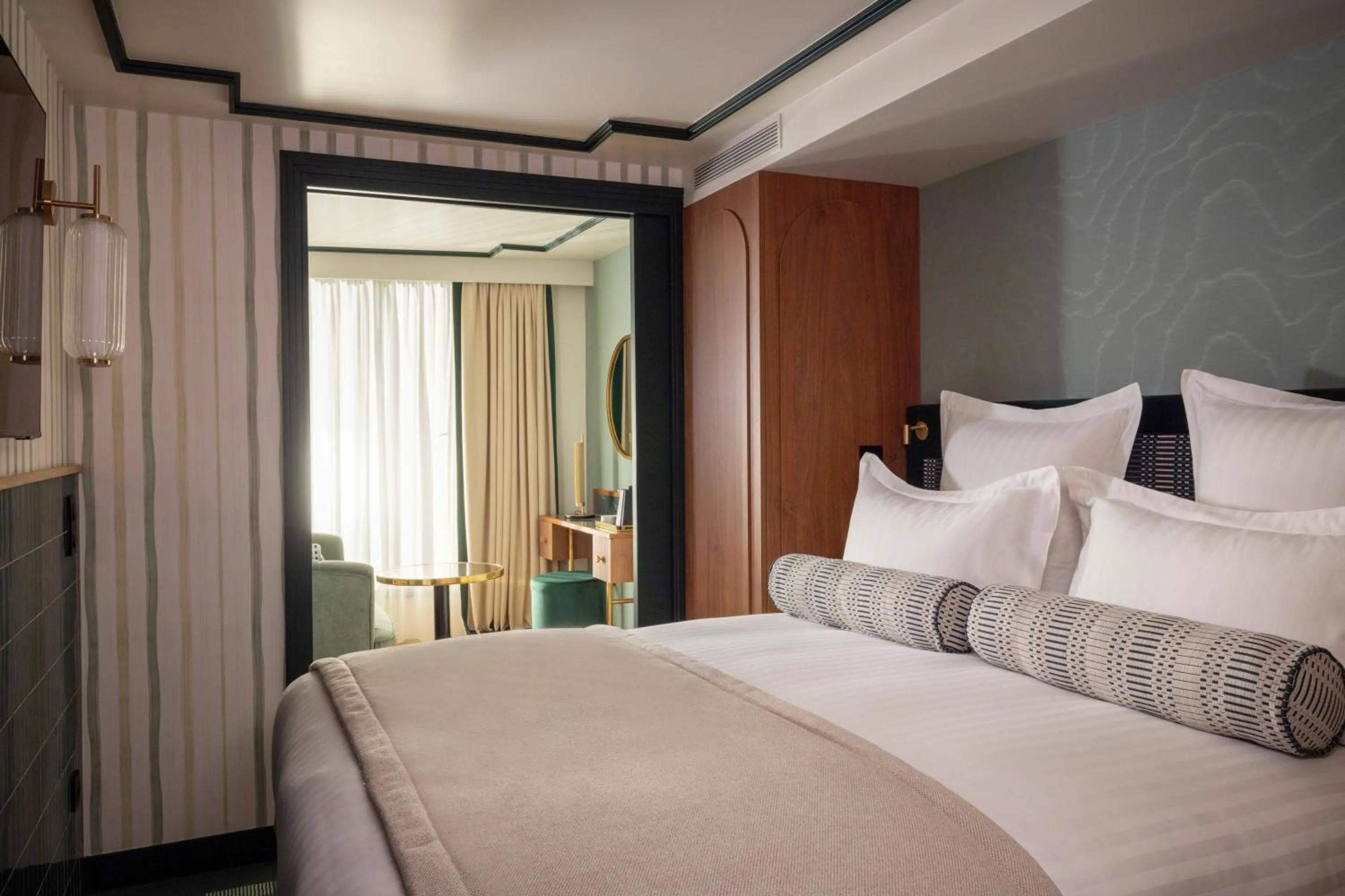 Bedroom, Bed in Hôtel Filigrane & Spa