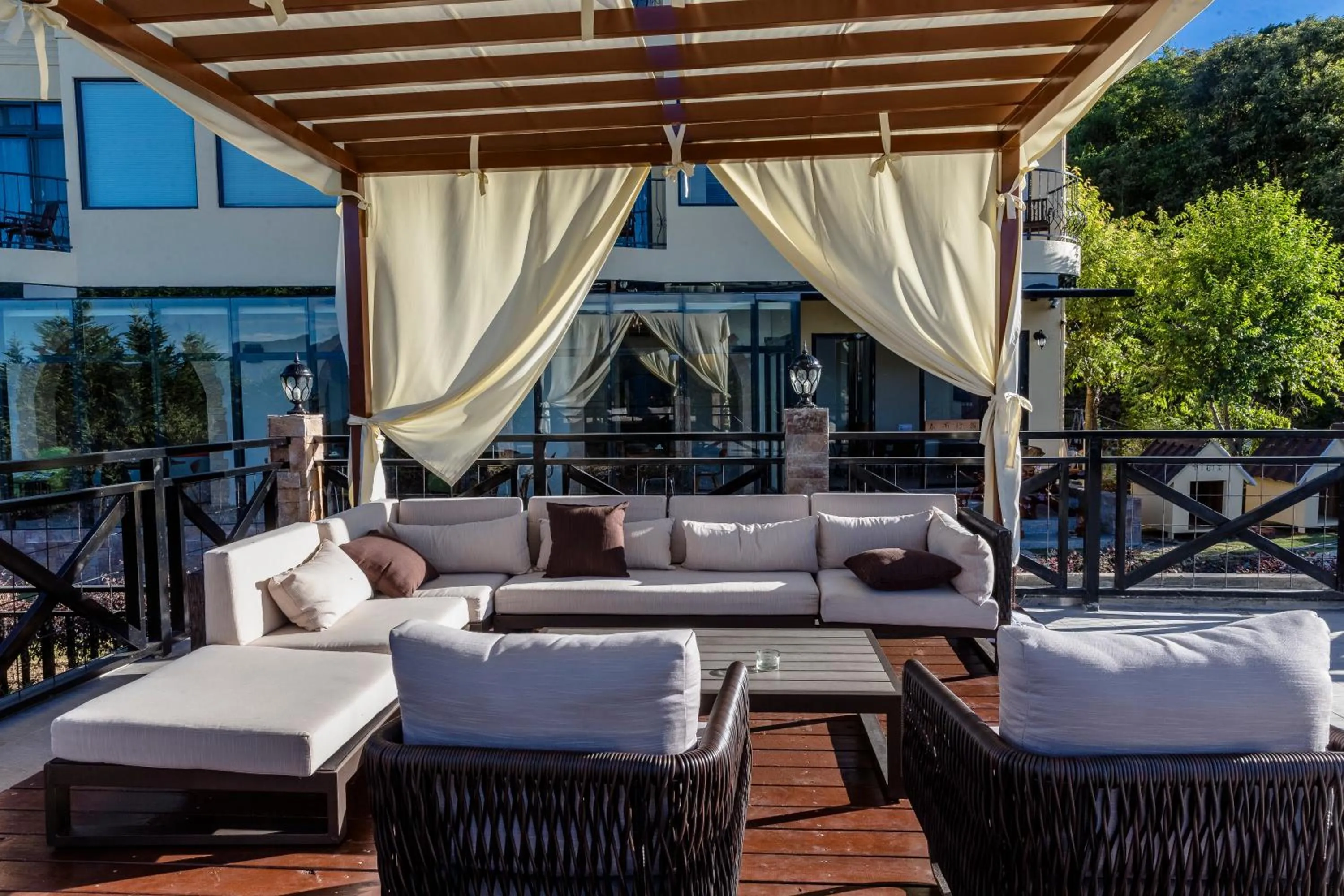 Lounge or bar in Le Retour Du Printemps Villa