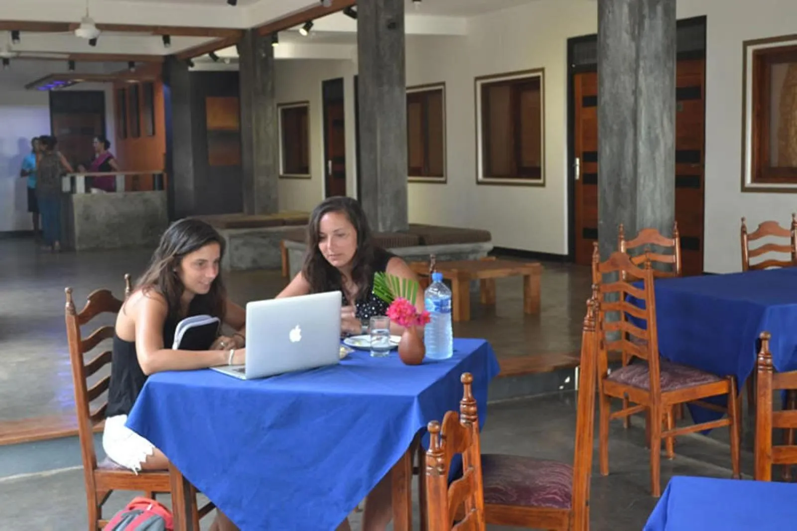 Restaurant/places to eat in Star Beach Guest House