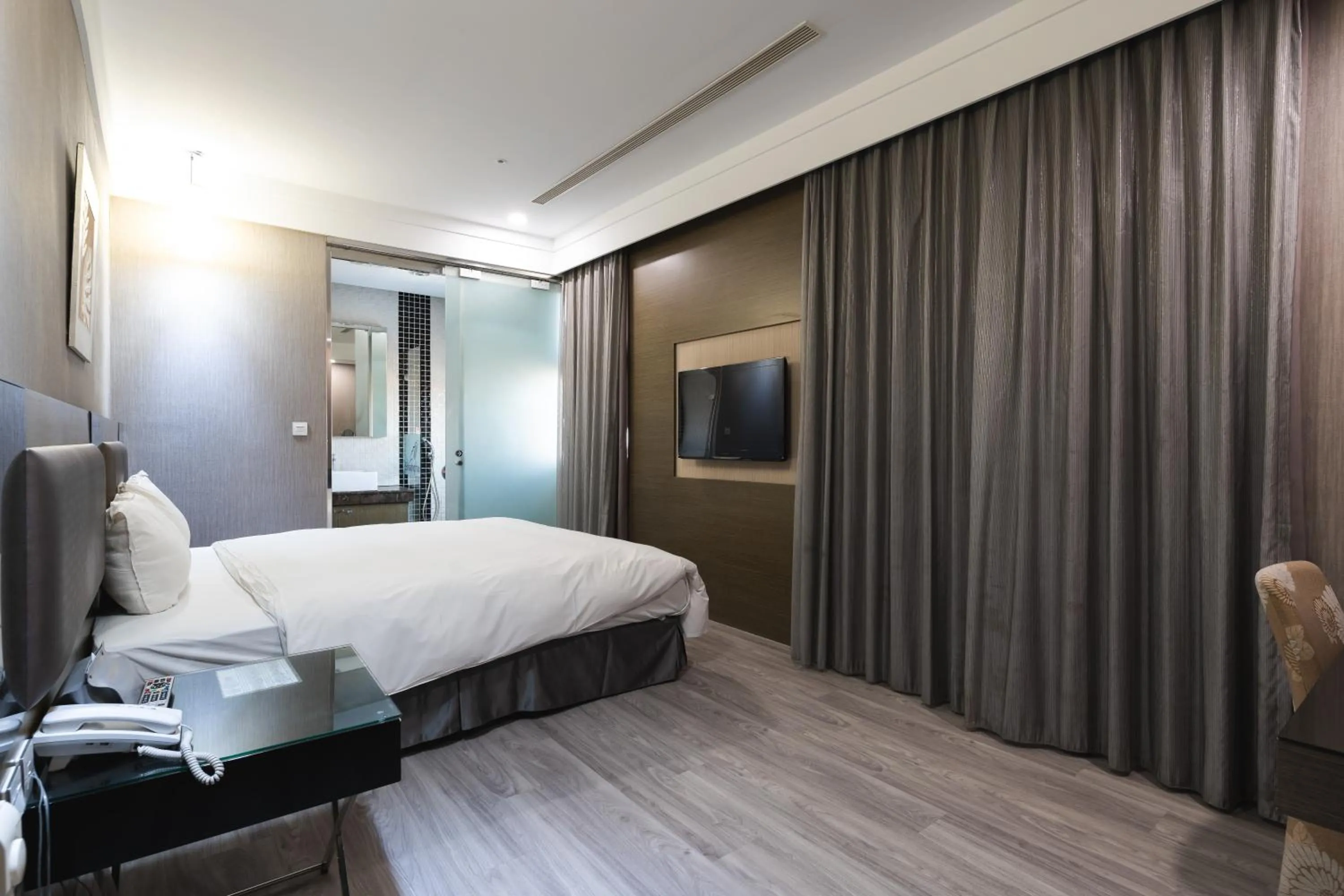Bed in Shianghu Boutique Hotel