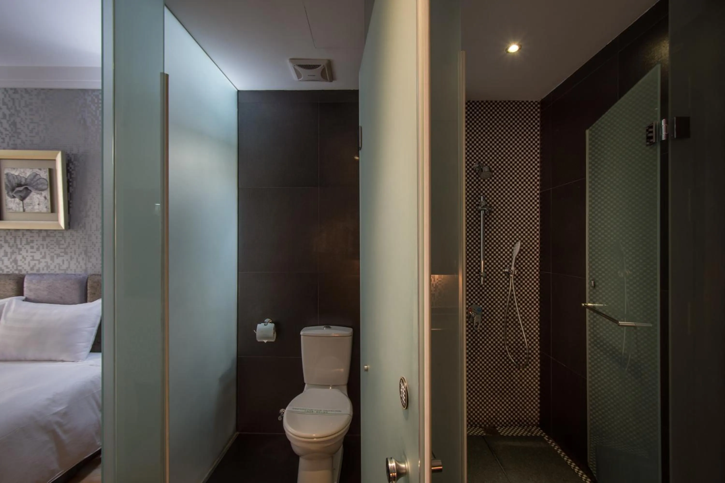 Toilet, Bed in Shianghu Boutique Hotel