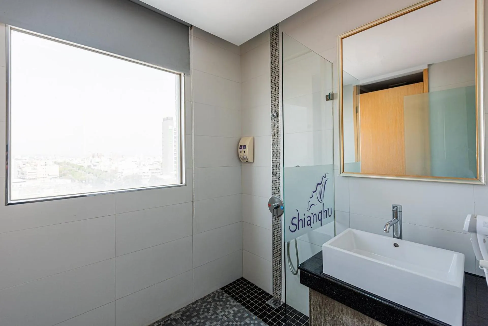 Bathroom in Shianghu Boutique Hotel