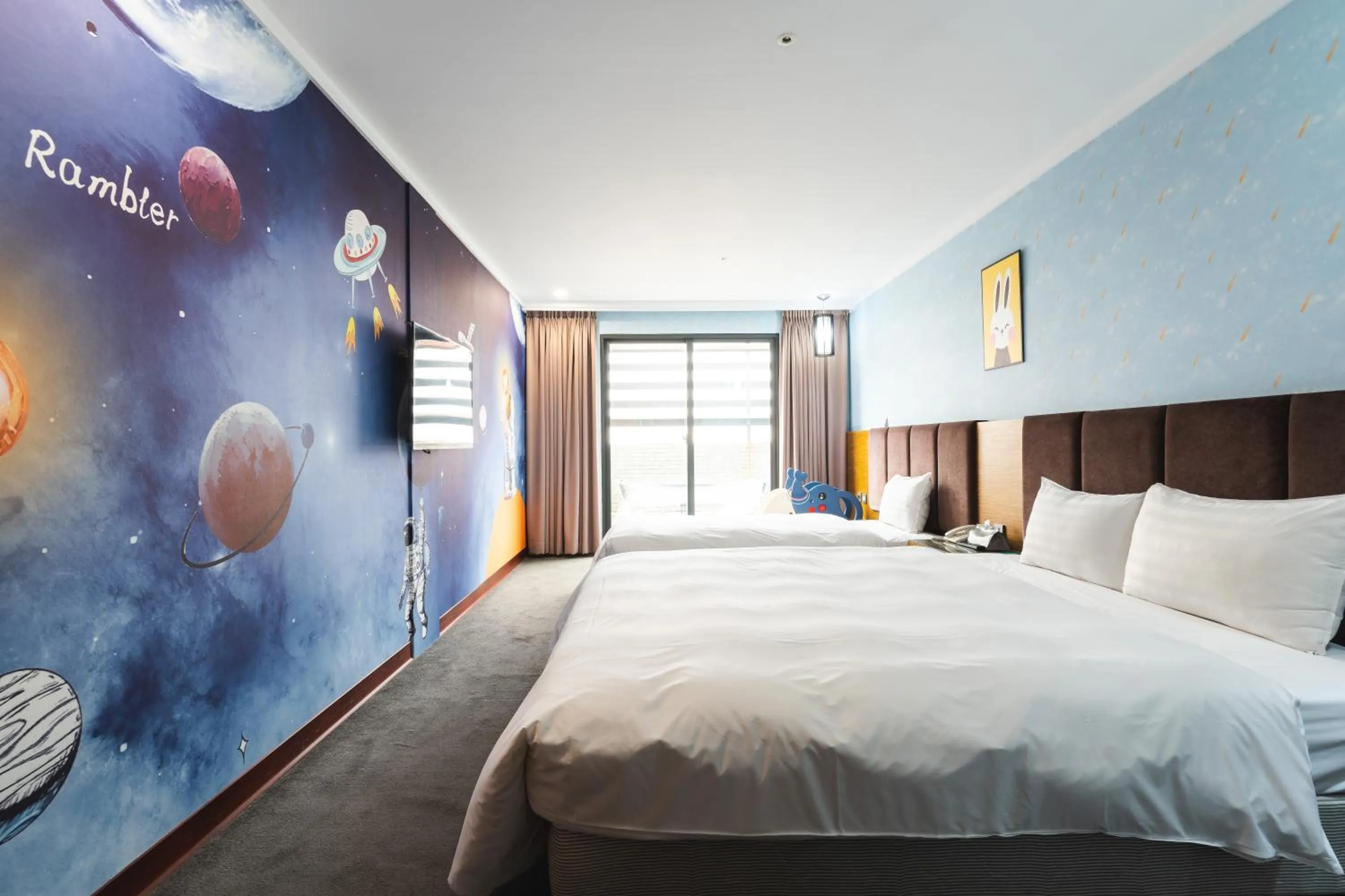 Bed in Shianghu Boutique Hotel