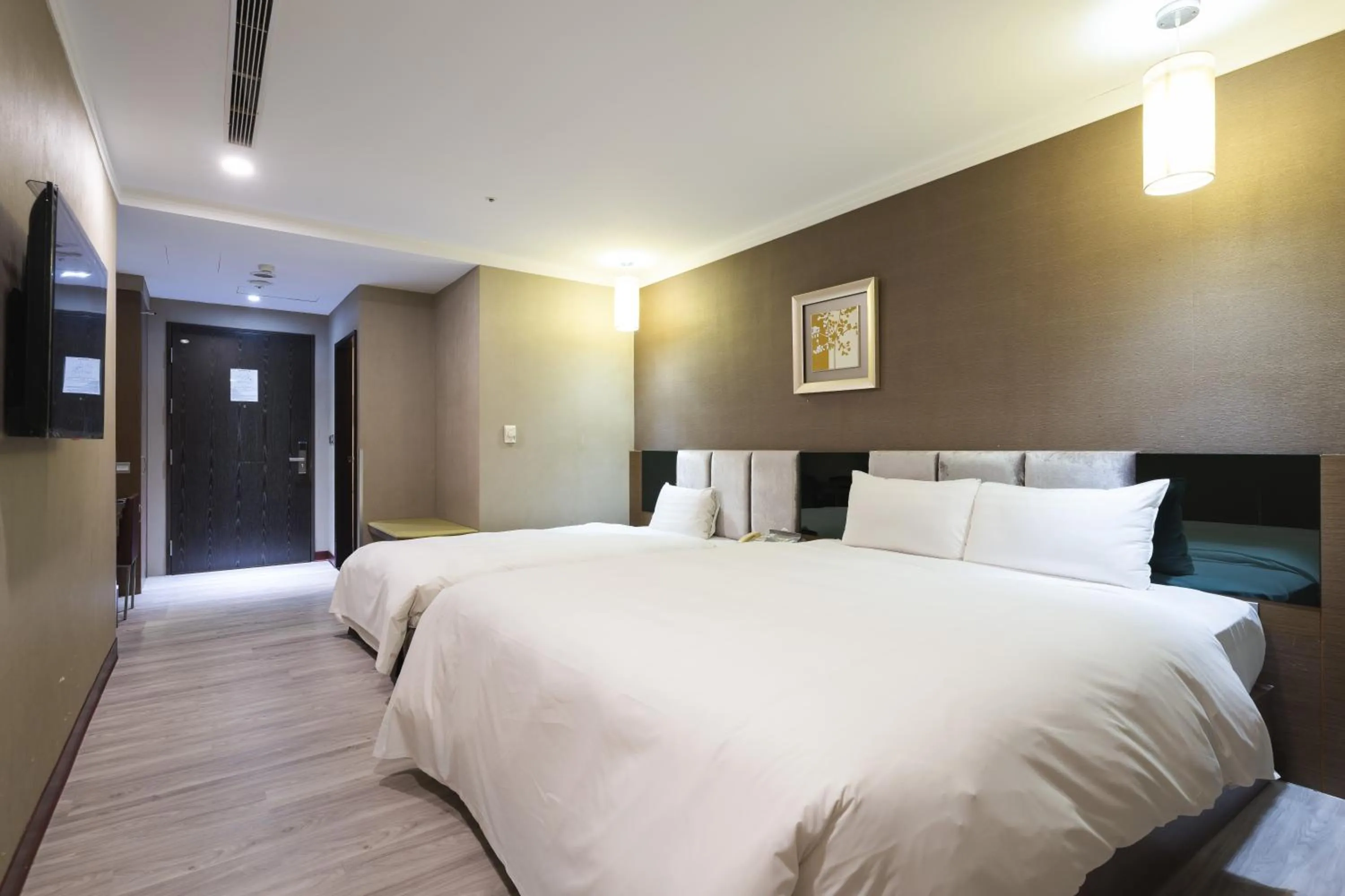 Bed in Shianghu Boutique Hotel